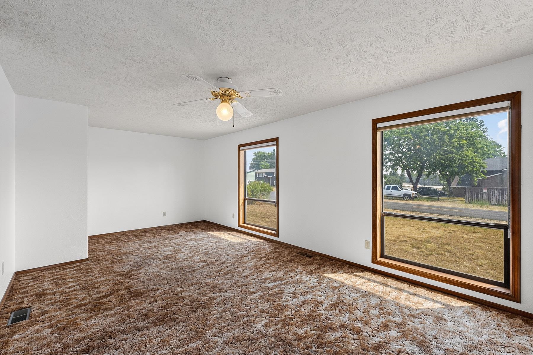 1026 E Barker St - Photo 32