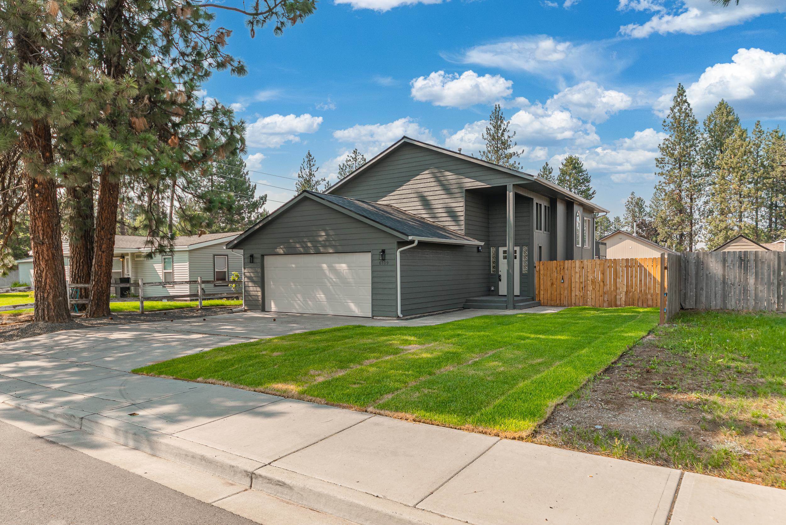 6109 E 8th Ave - Photo 1