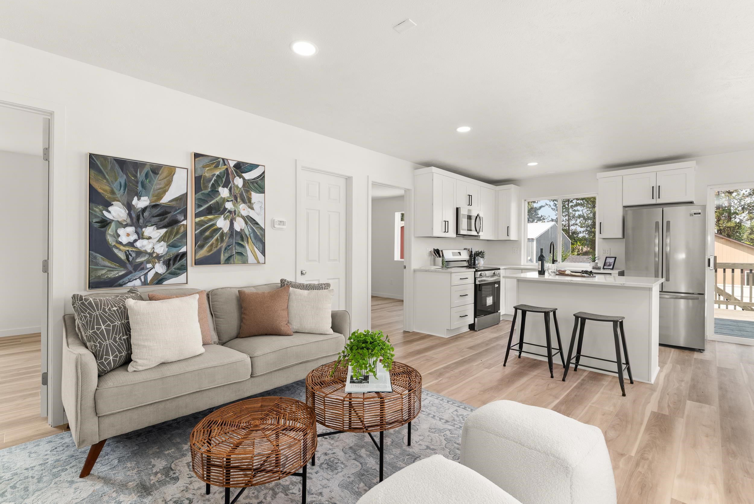 6109 E 8th Ave - Photo 2