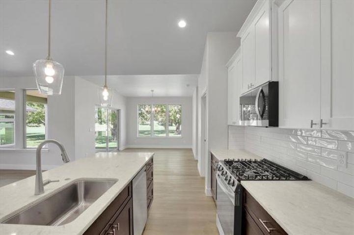 1109 -15 N Country Club Dr - Photo 10