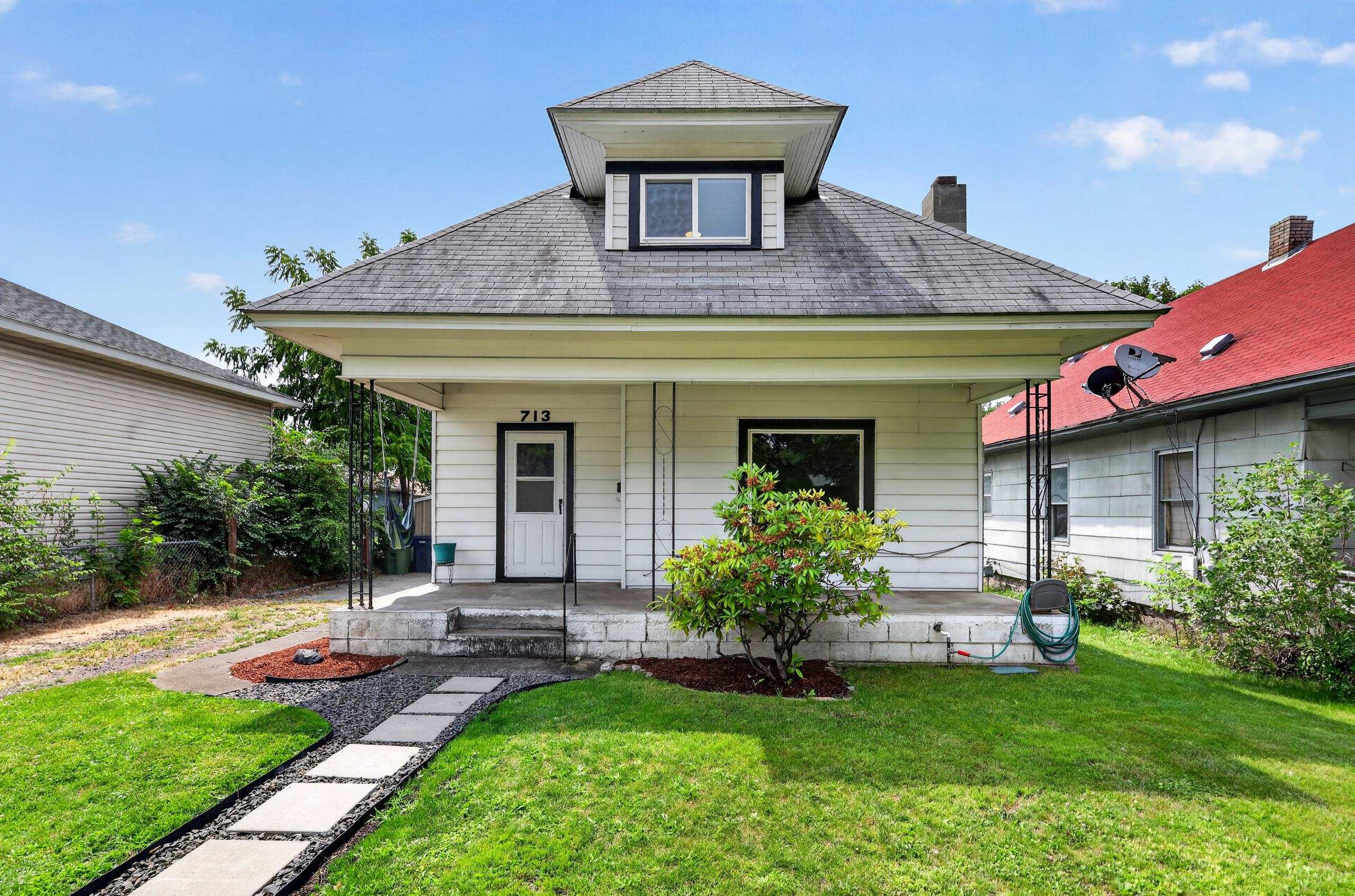 713 W Jackson Ave - Photo 1