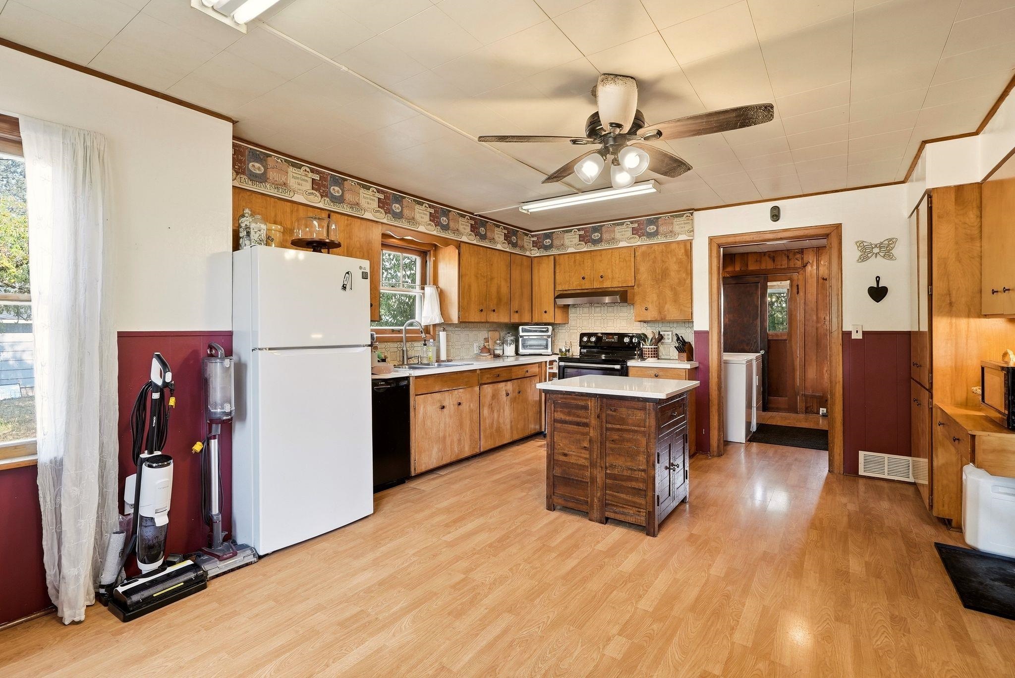 9922 E Upriver Dr - Photo 10