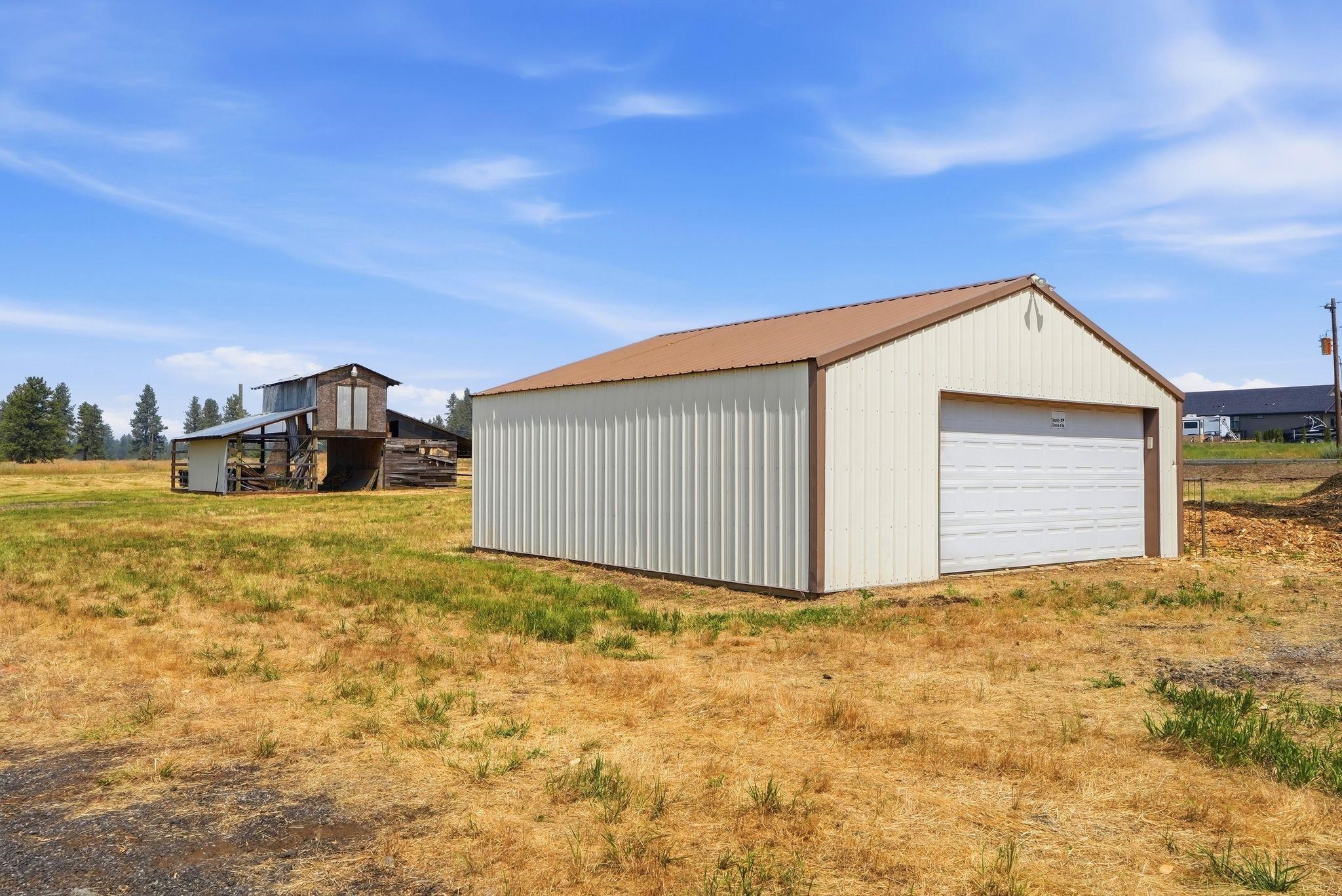 1410 W Paradise Rd - Photo 2