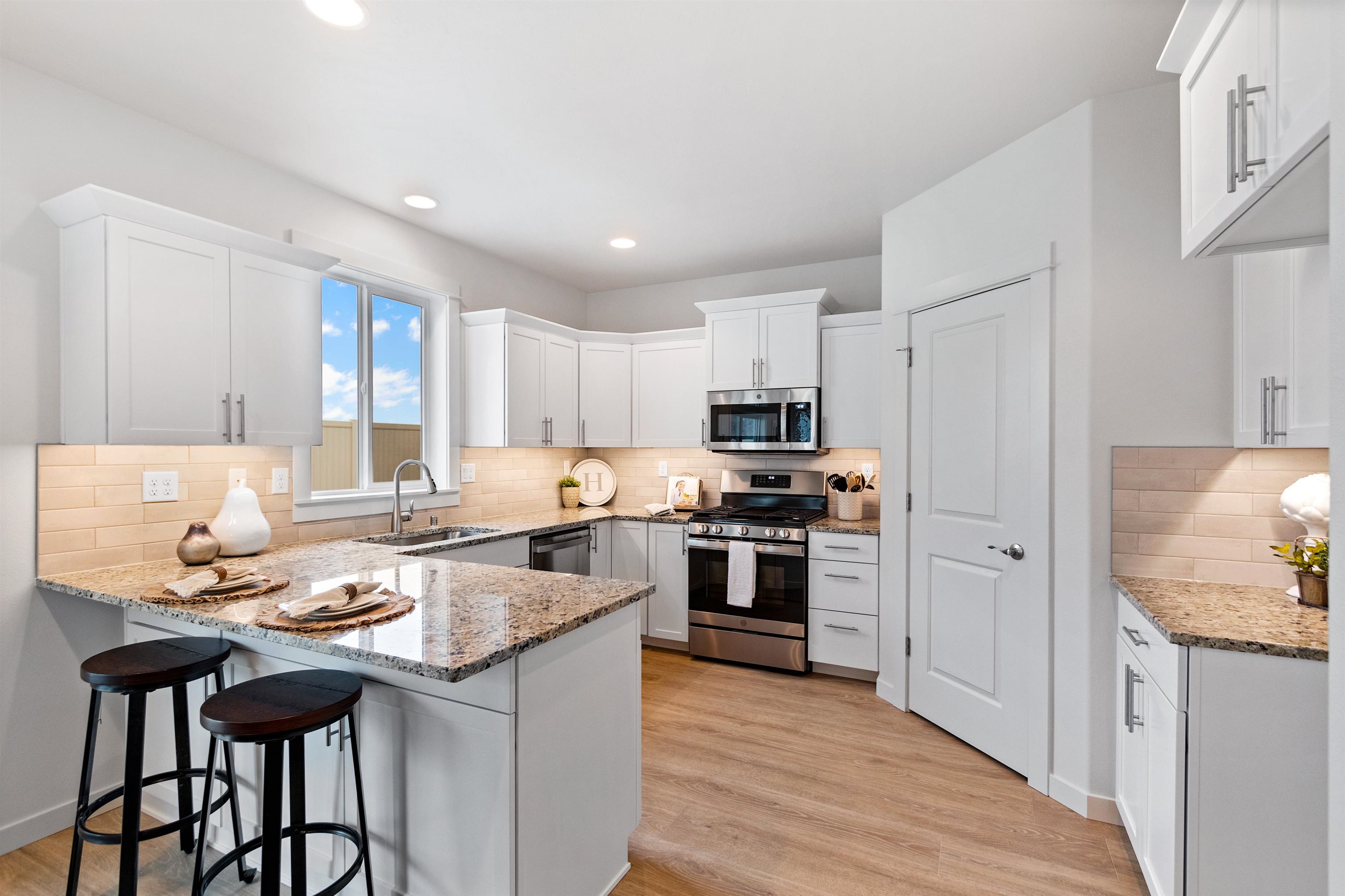 5348 N Ainsworth Ln - Photo 8