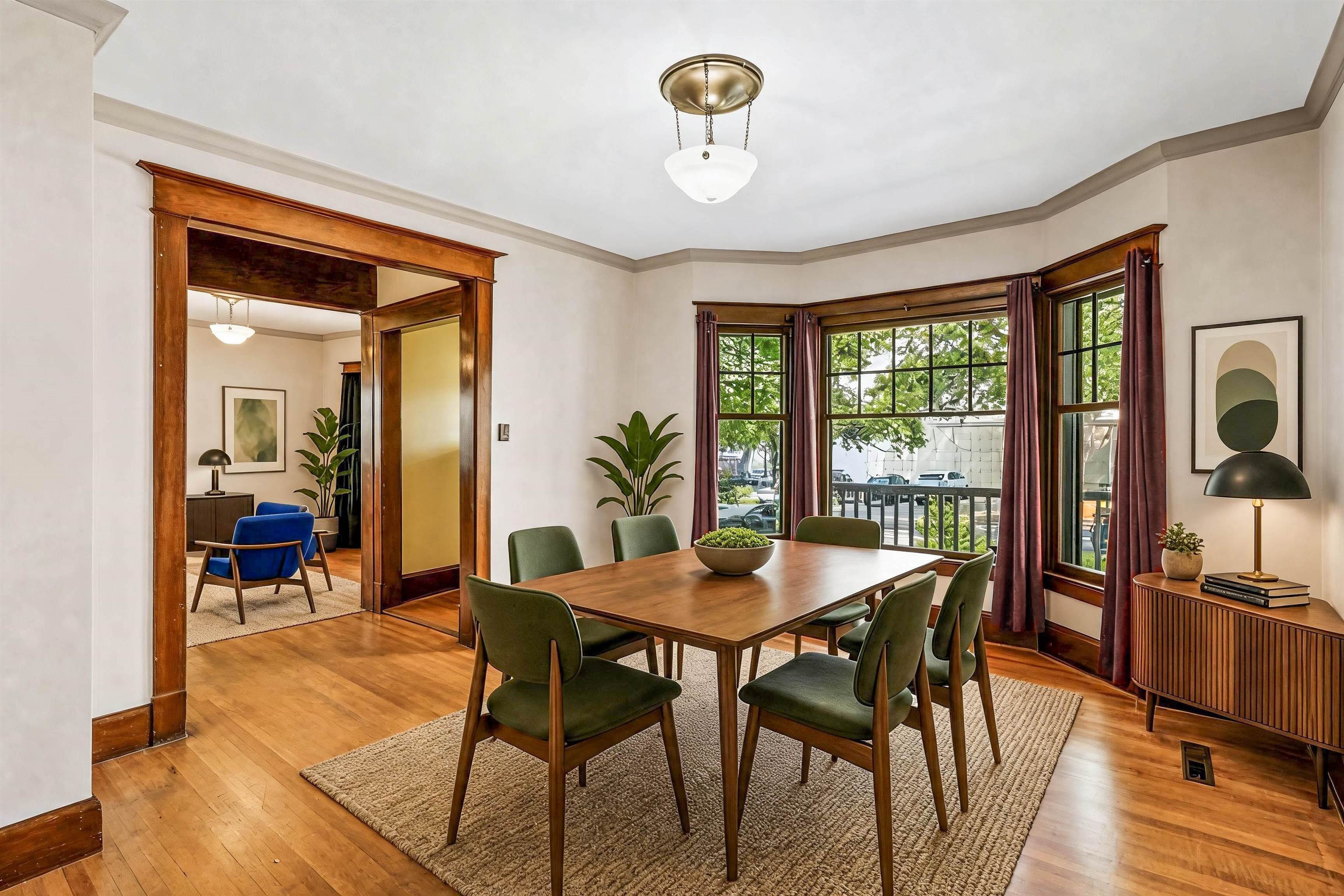 1035 W 10th Ave - Photo 5