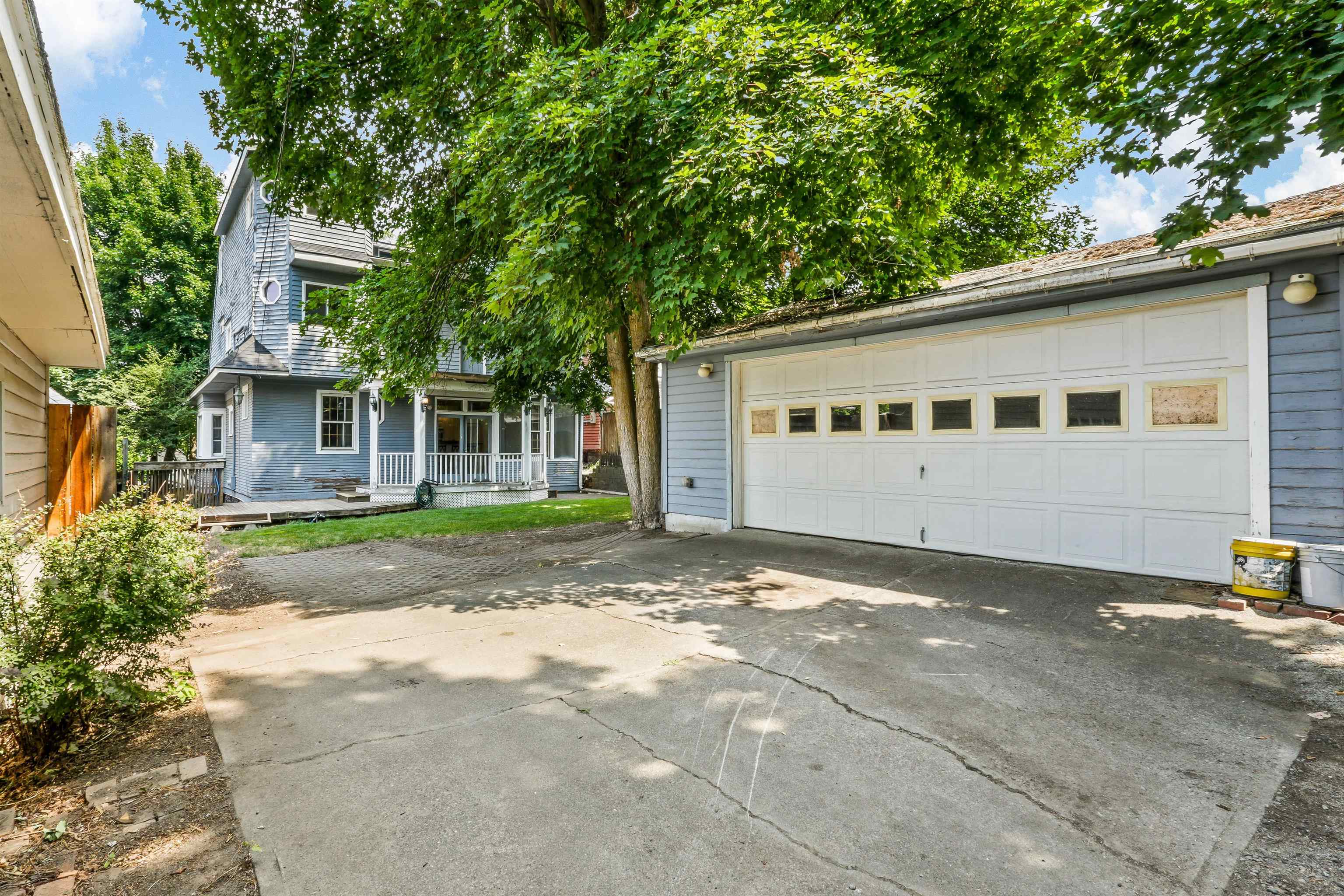 1035 W 10th Ave - Photo 26