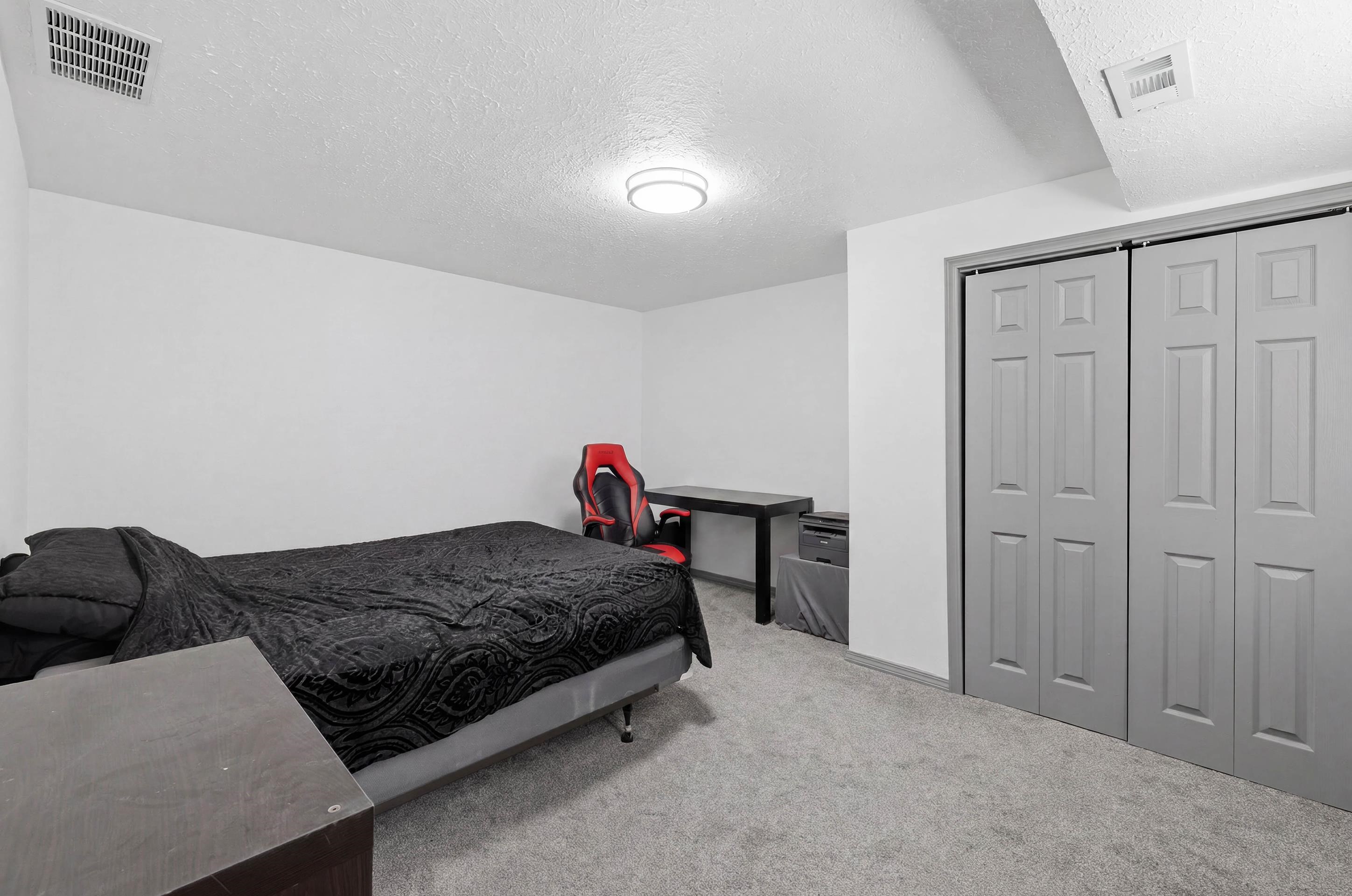 2407 E Columbia Ave - Photo 33