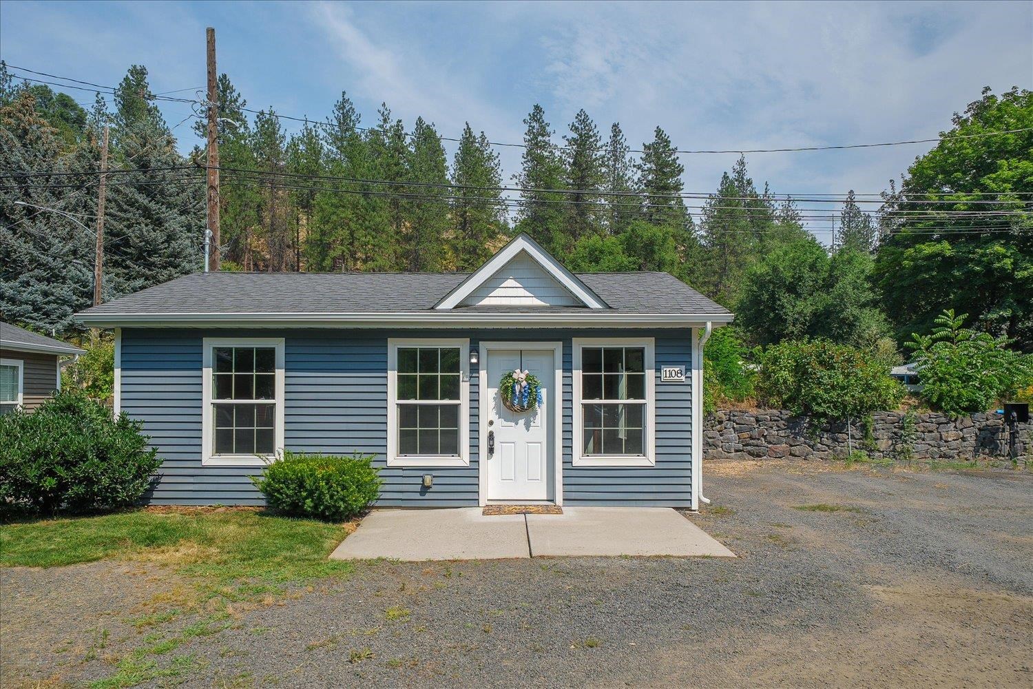 1126 S Coeur d'Alene St - Photo 1