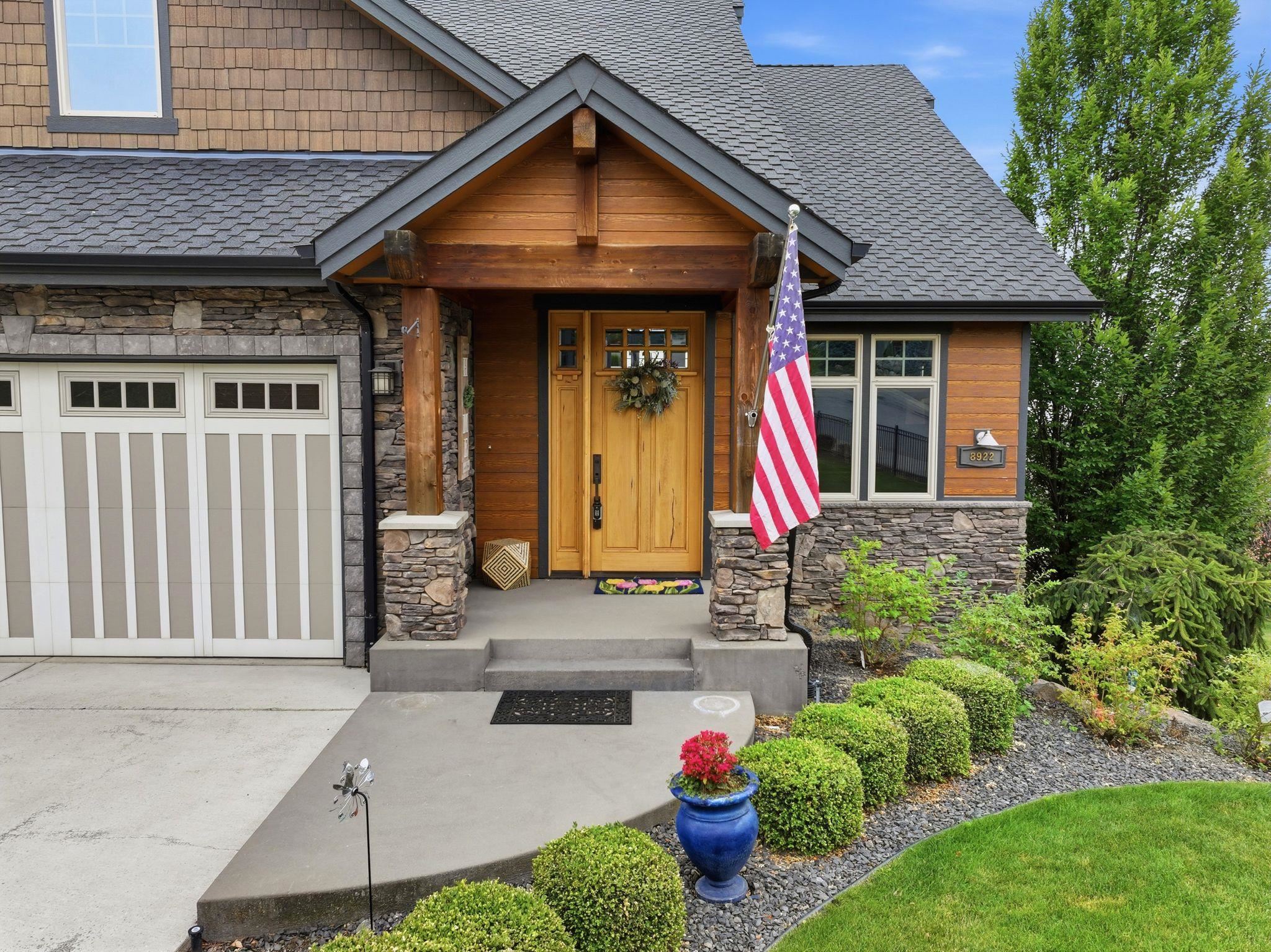 8924 E Courtview Ln - Photo 7