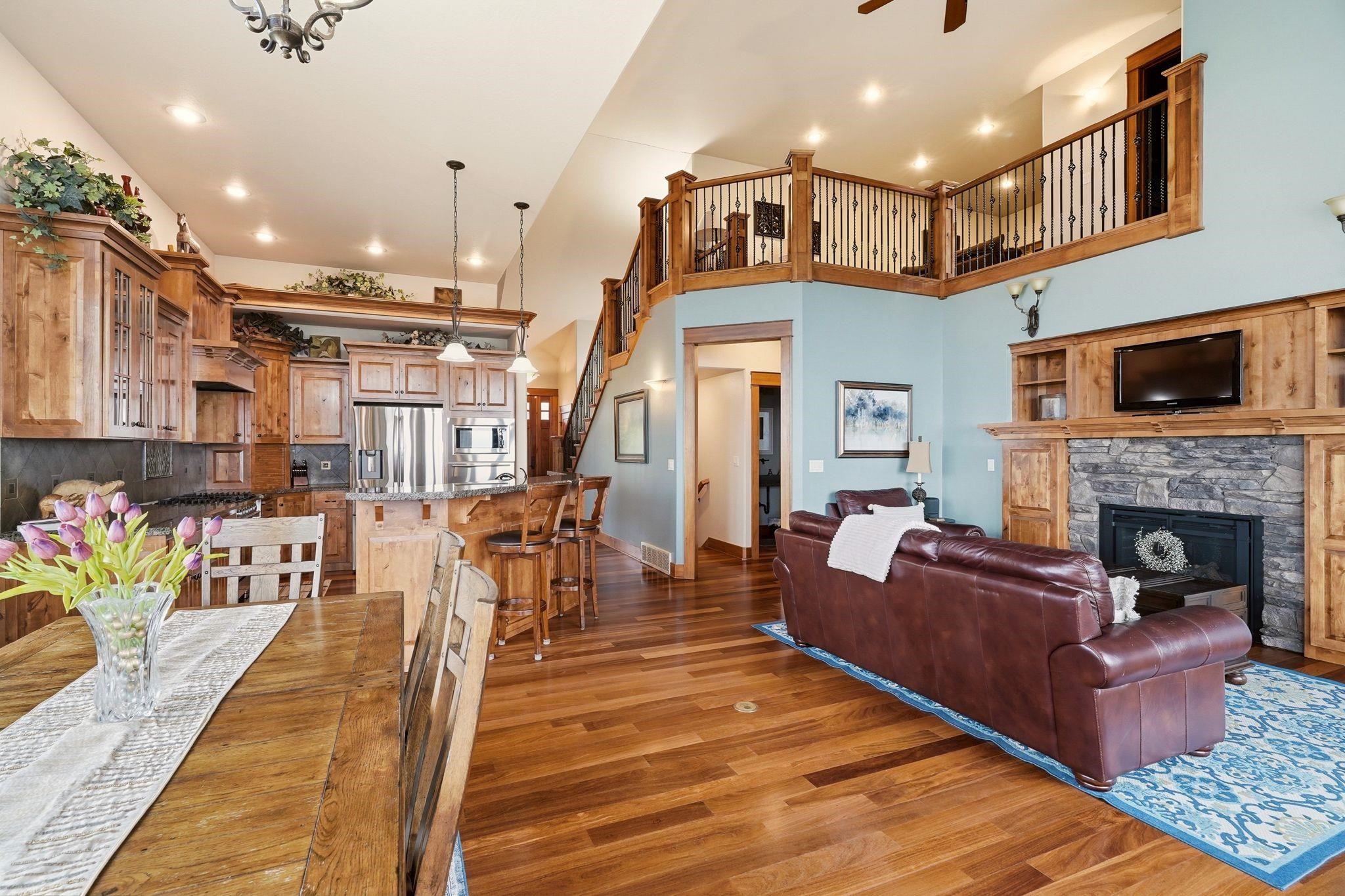 8924 E Courtview Ln - Photo 8