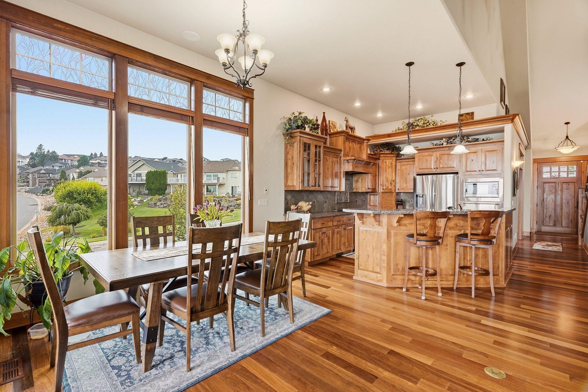8924 E Courtview Ln - Photo 11