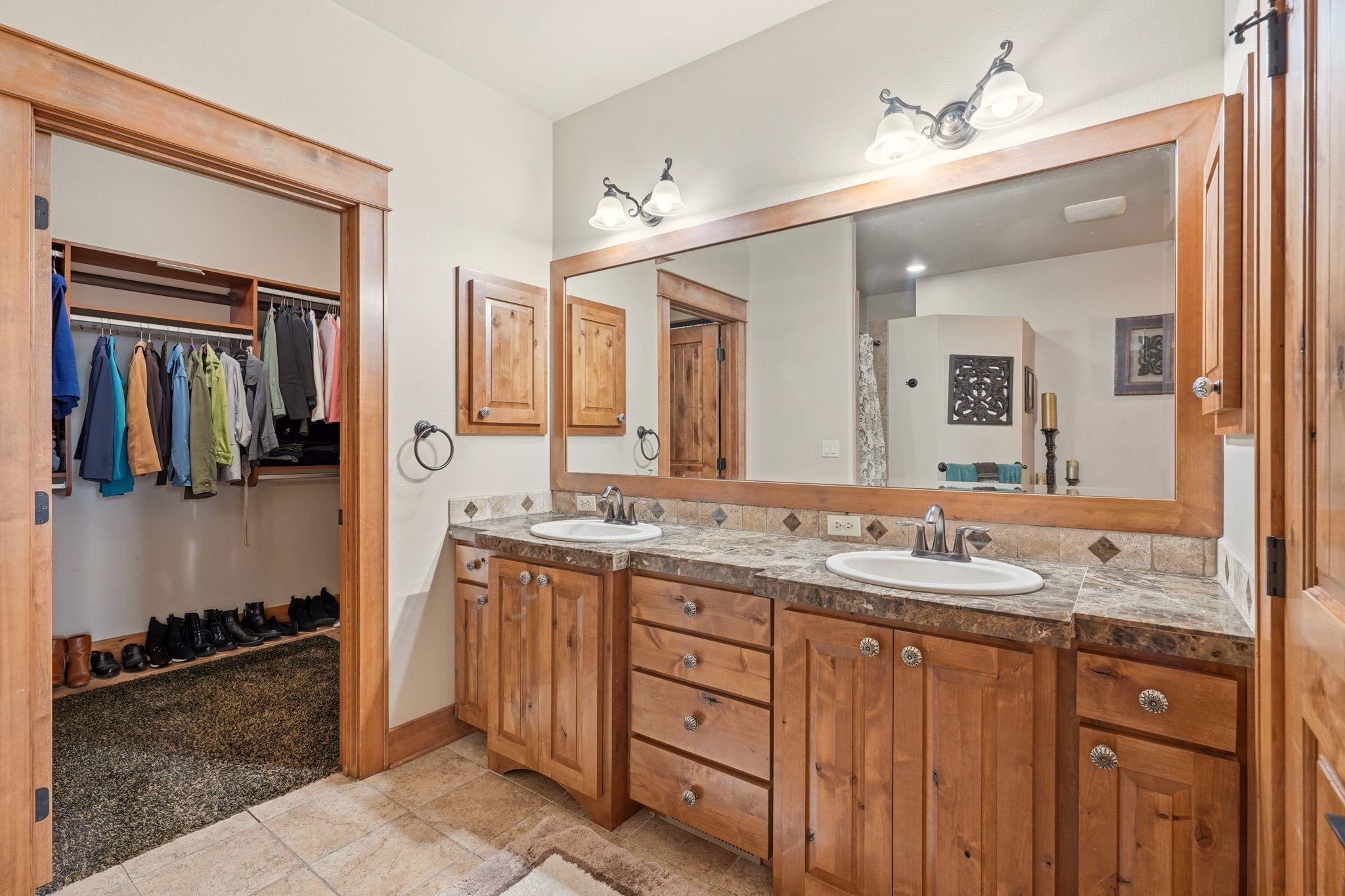 8924 E Courtview Ln - Photo 22