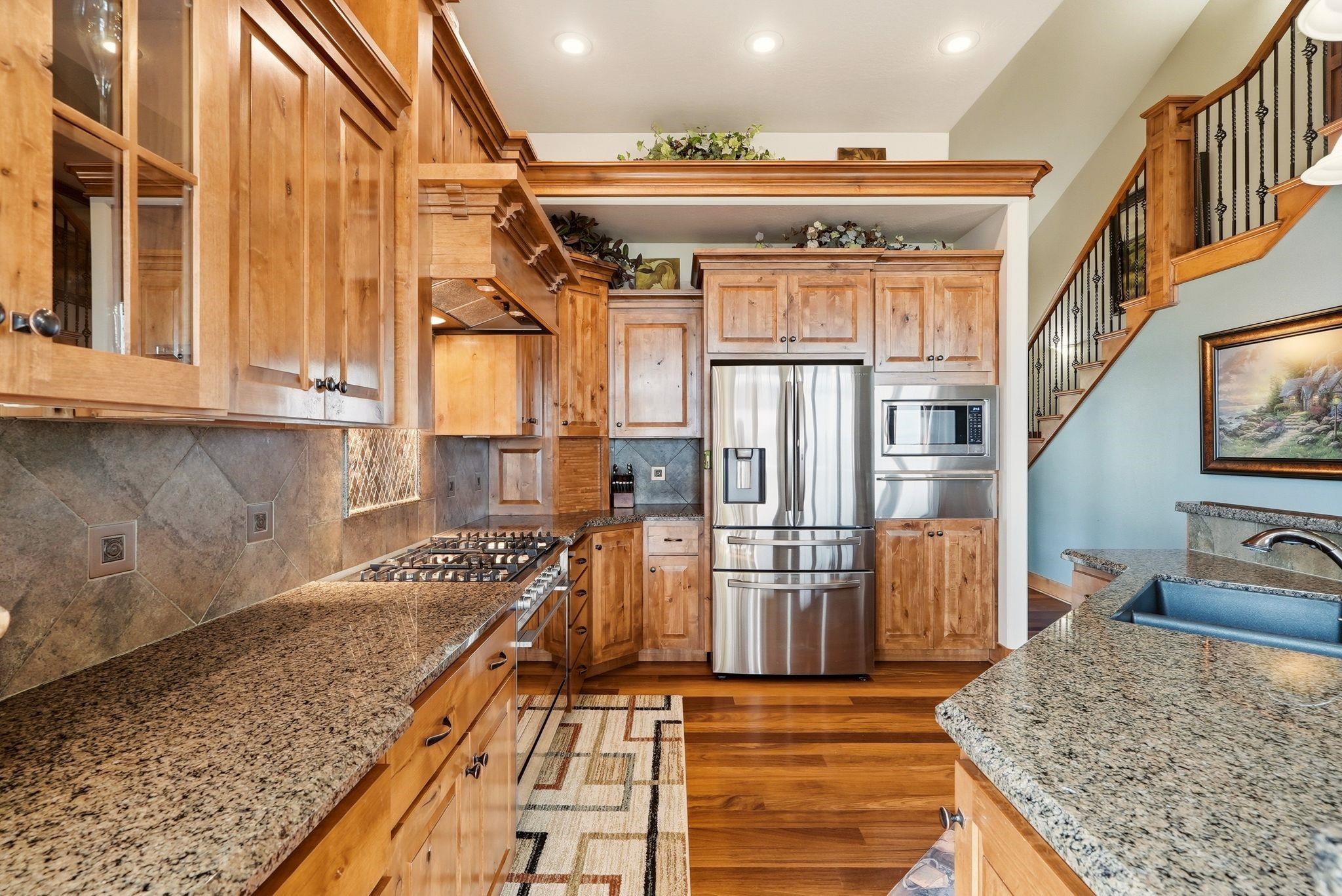 8924 E Courtview Ln - Photo 16