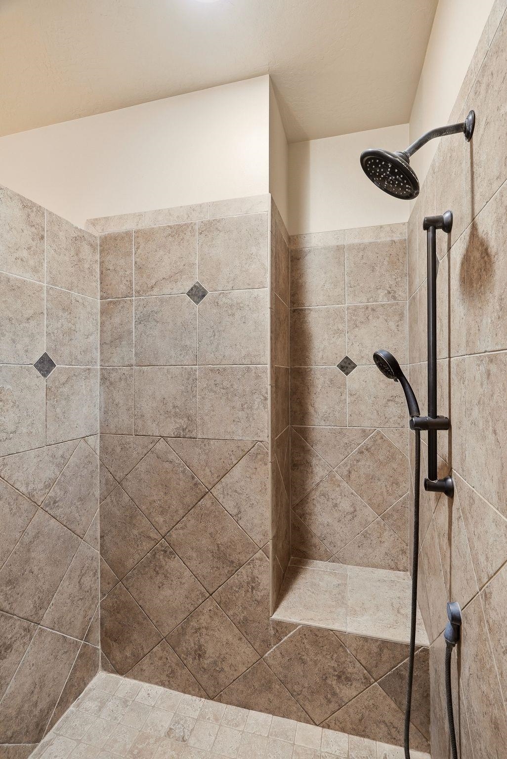 8924 E Courtview Ln - Photo 24