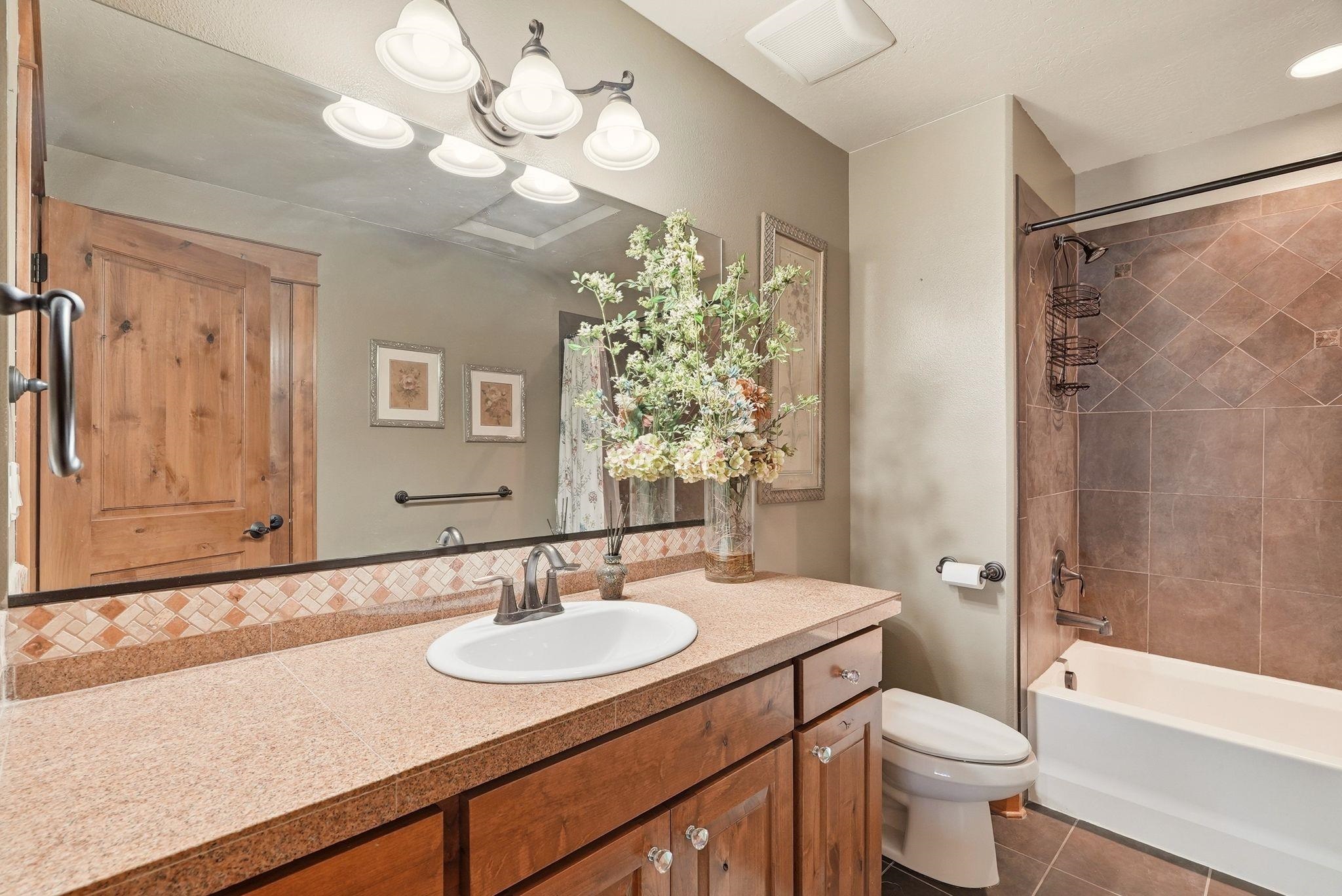 8924 E Courtview Ln - Photo 35