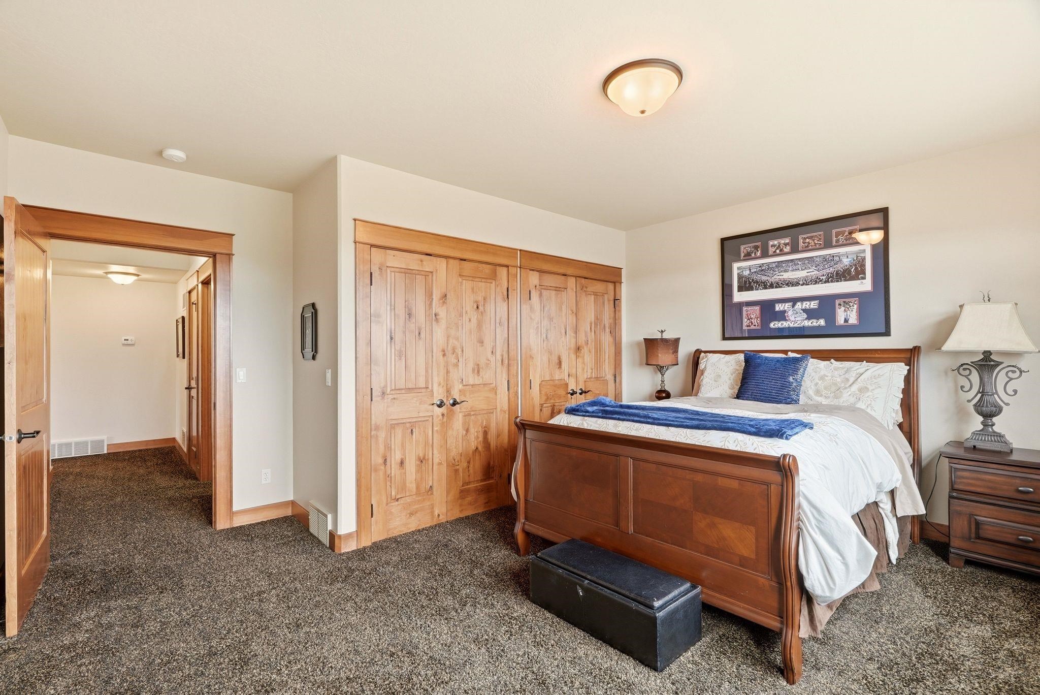 8924 E Courtview Ln - Photo 34