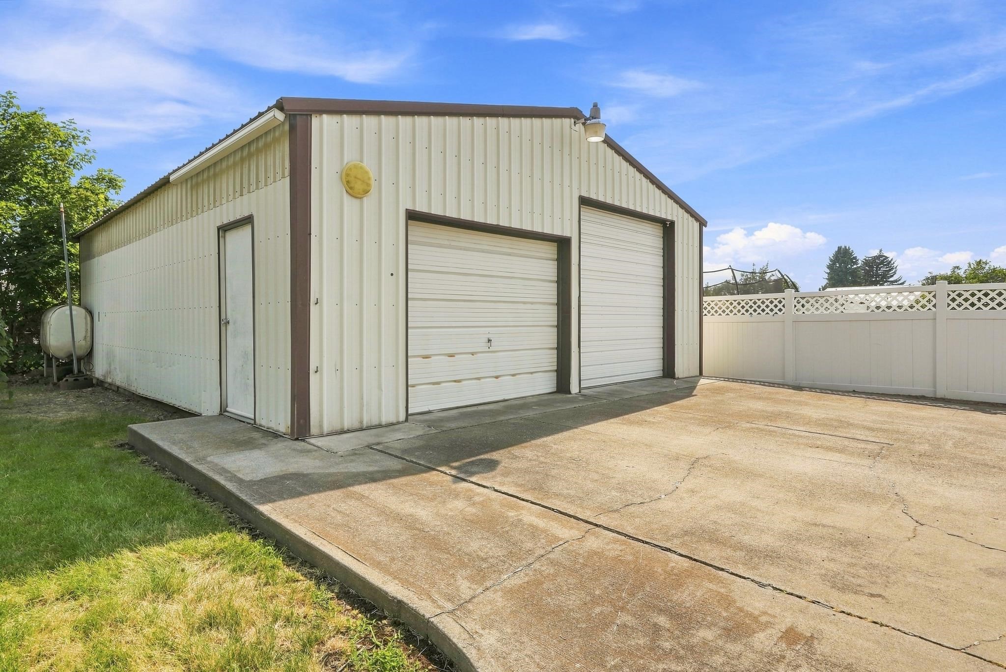 4116 E Jackson Ave - Photo 3