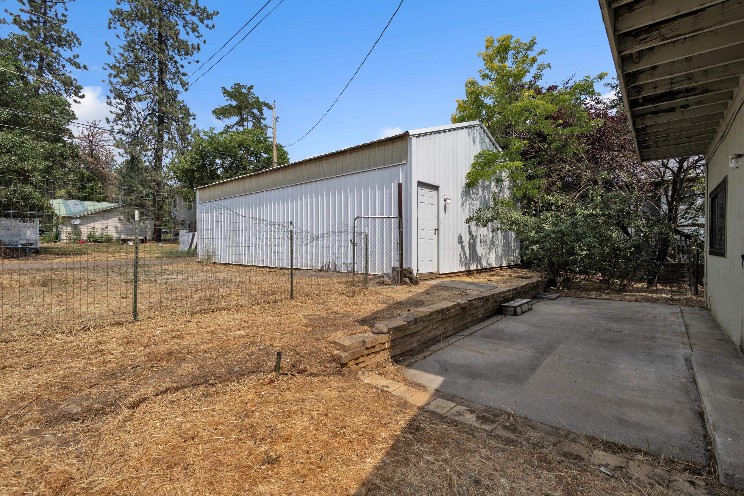 120 W 3rd St - Photo 26