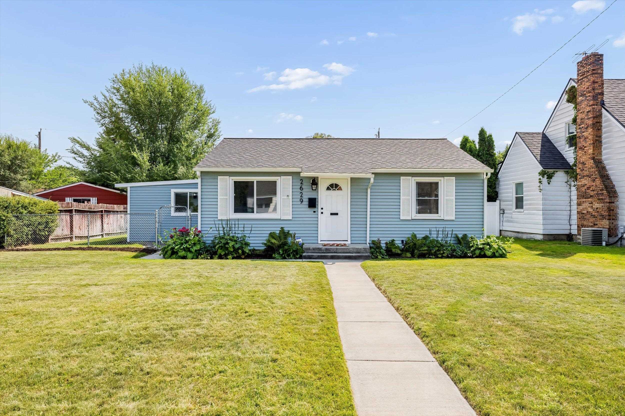 2629 W Crown Ave - Photo 1