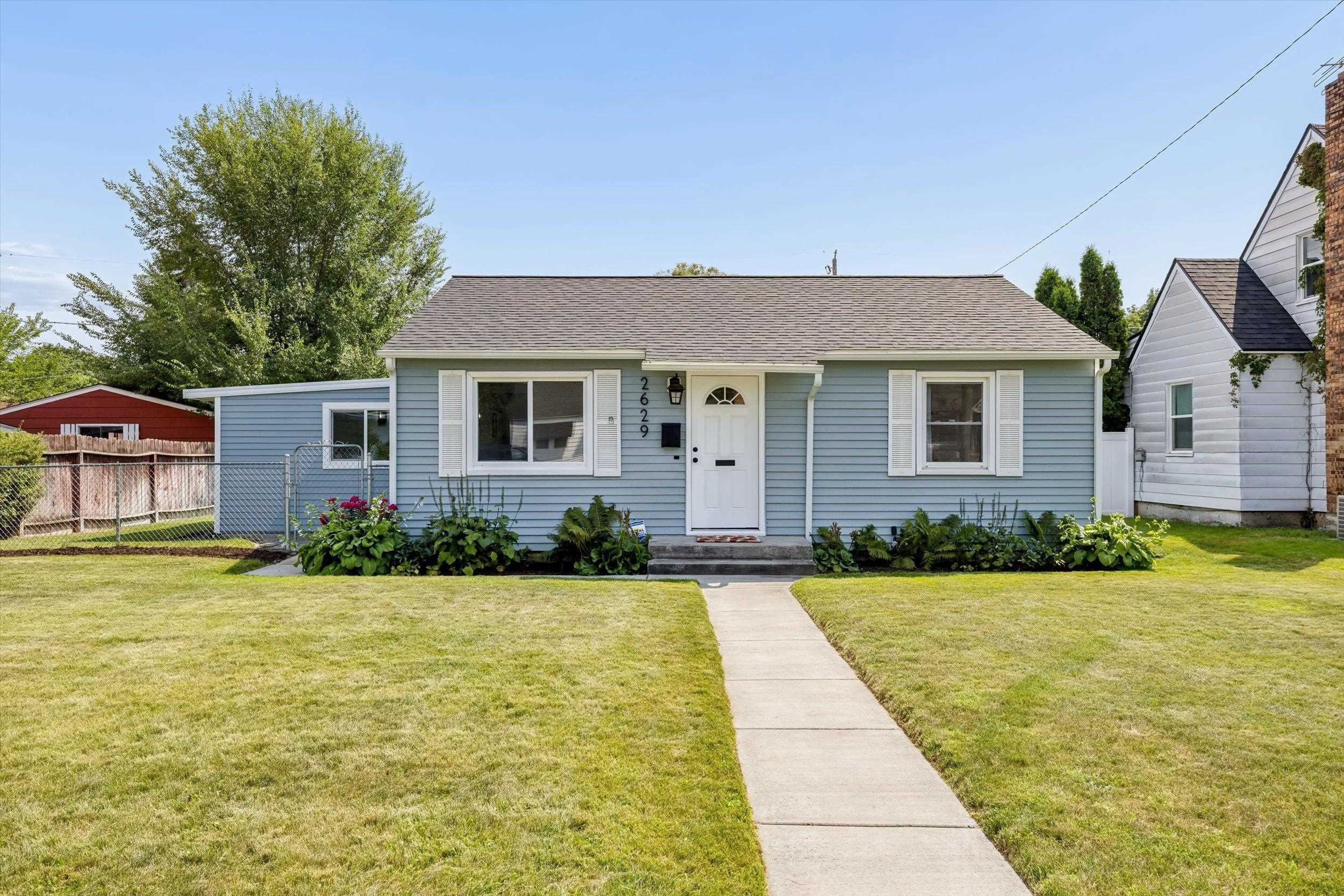 2629 W Crown Ave - Photo 2