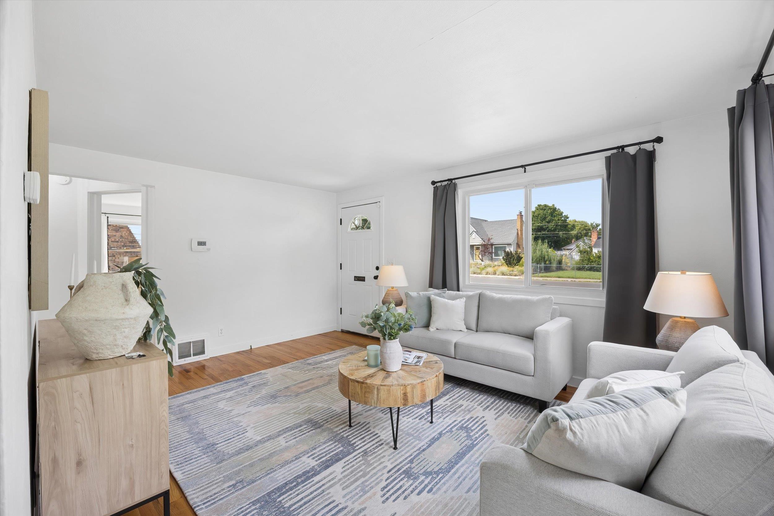 2629 W Crown Ave - Photo 8