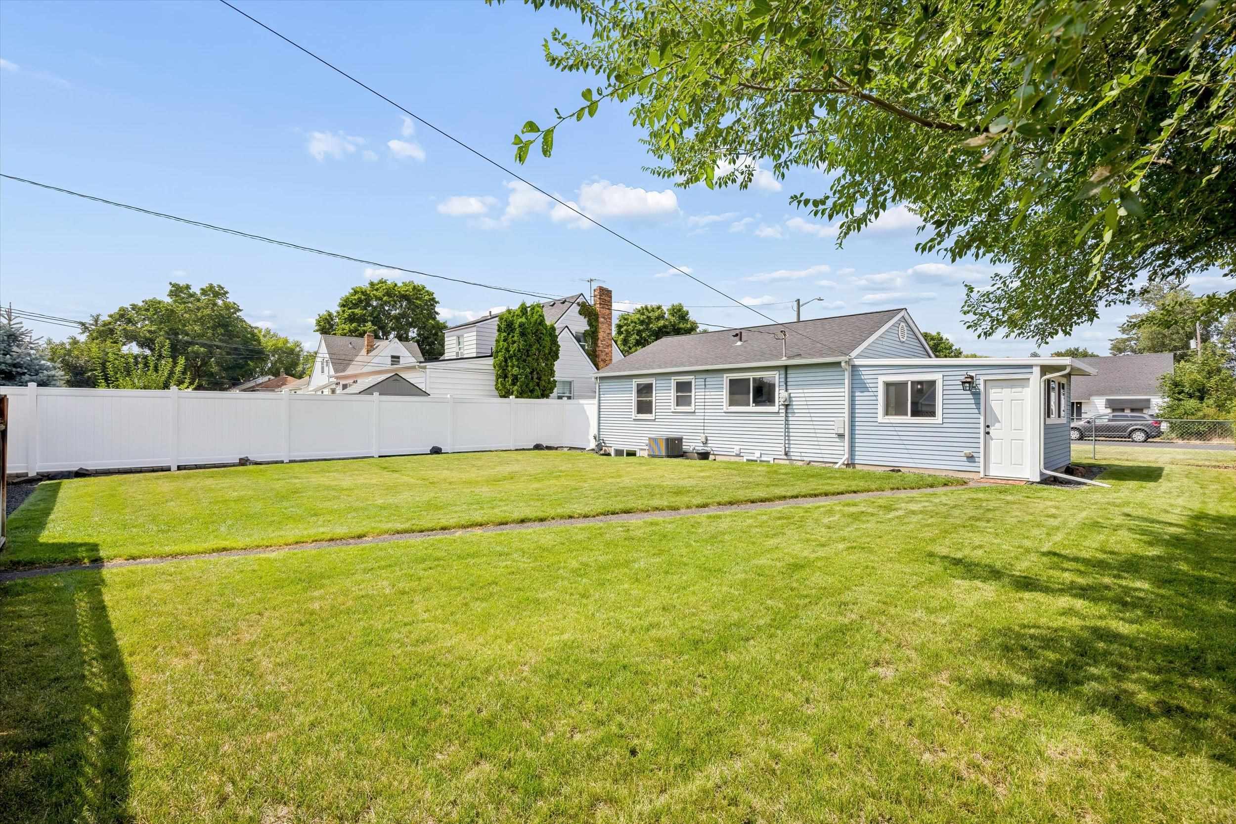 2629 W Crown Ave - Photo 31