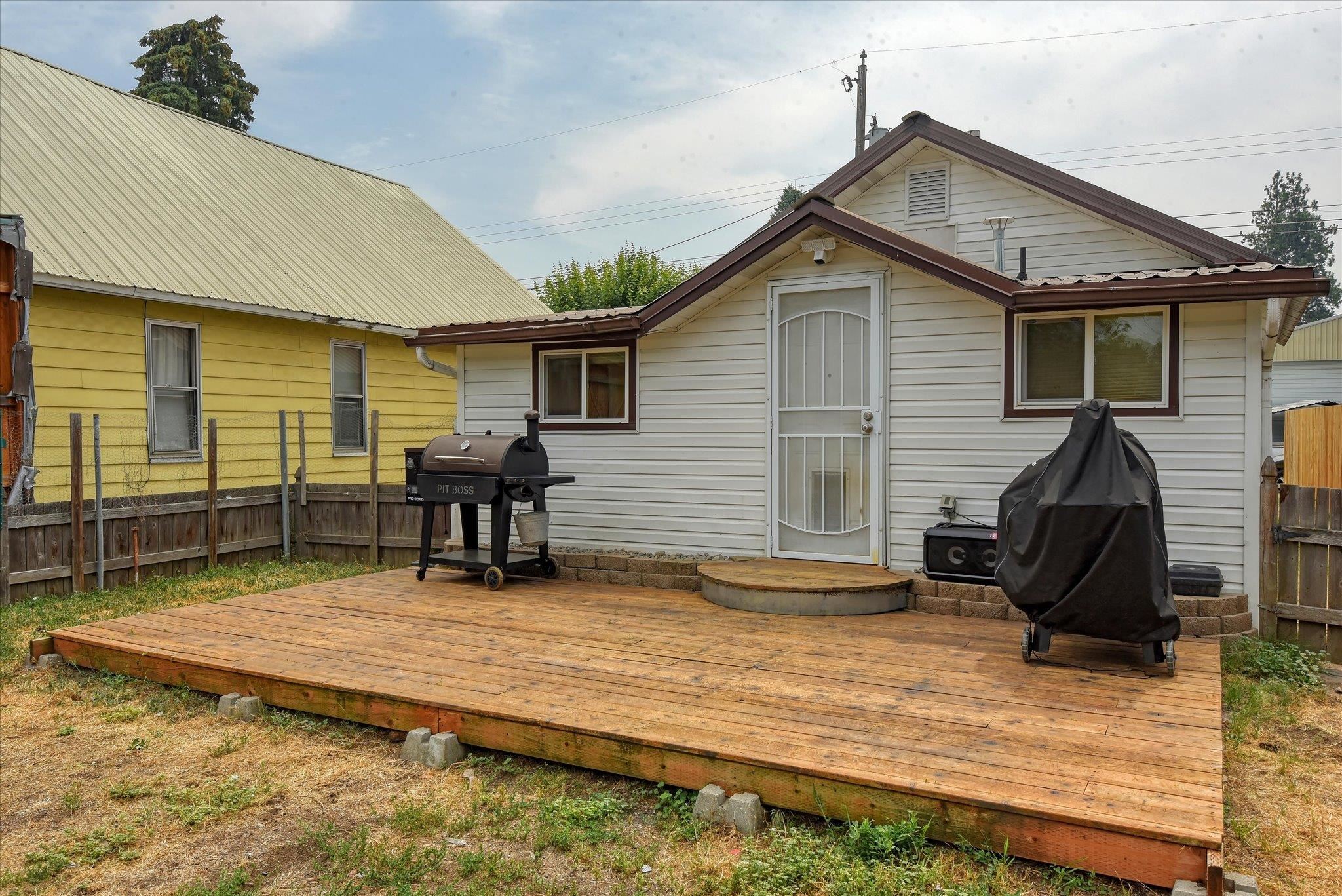 823 E North Ave - Photo 3