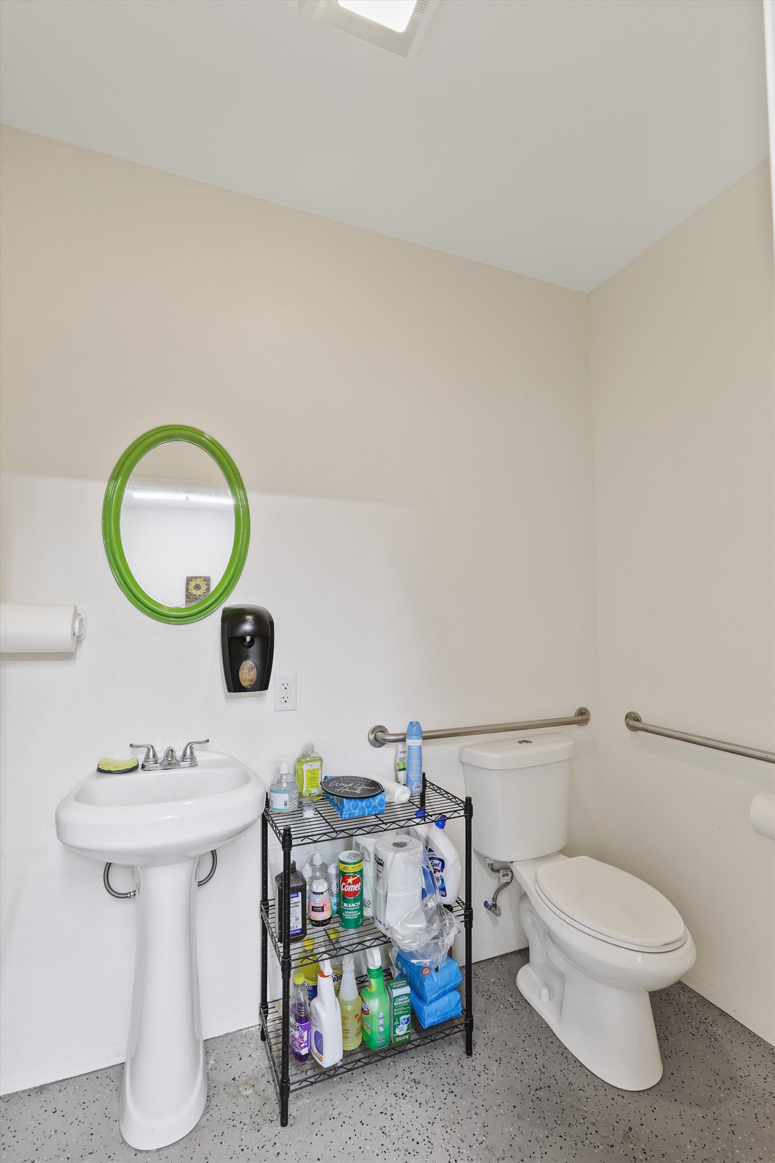 315 W Jennings Rd - Photo 17