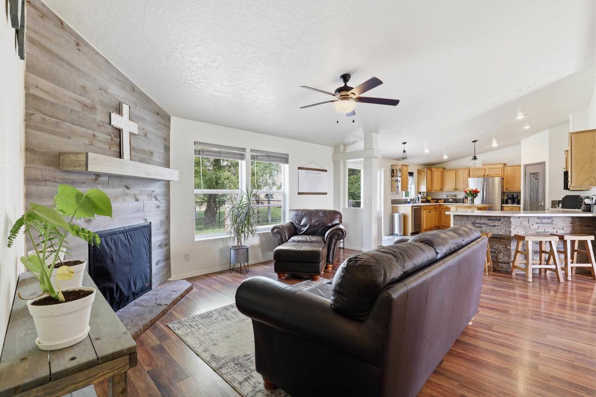 505 NE Adams St - Photo 28