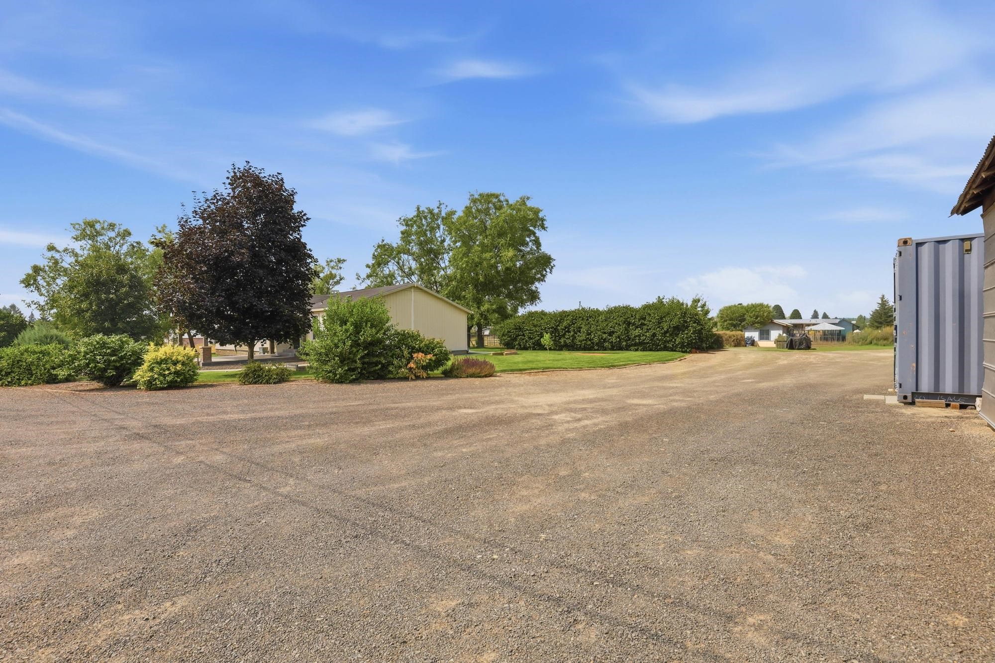 505 NE Adams St - Photo 42