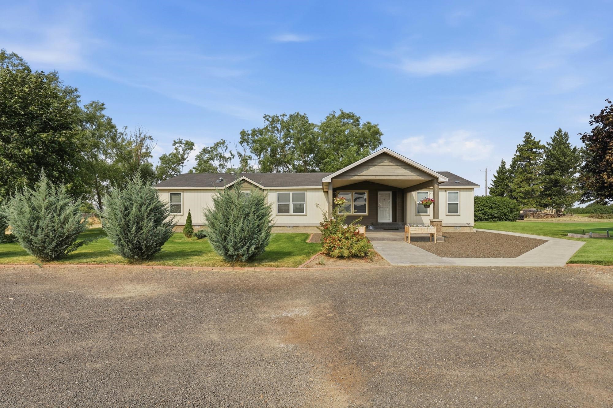 505 NE Adams St - Photo 43