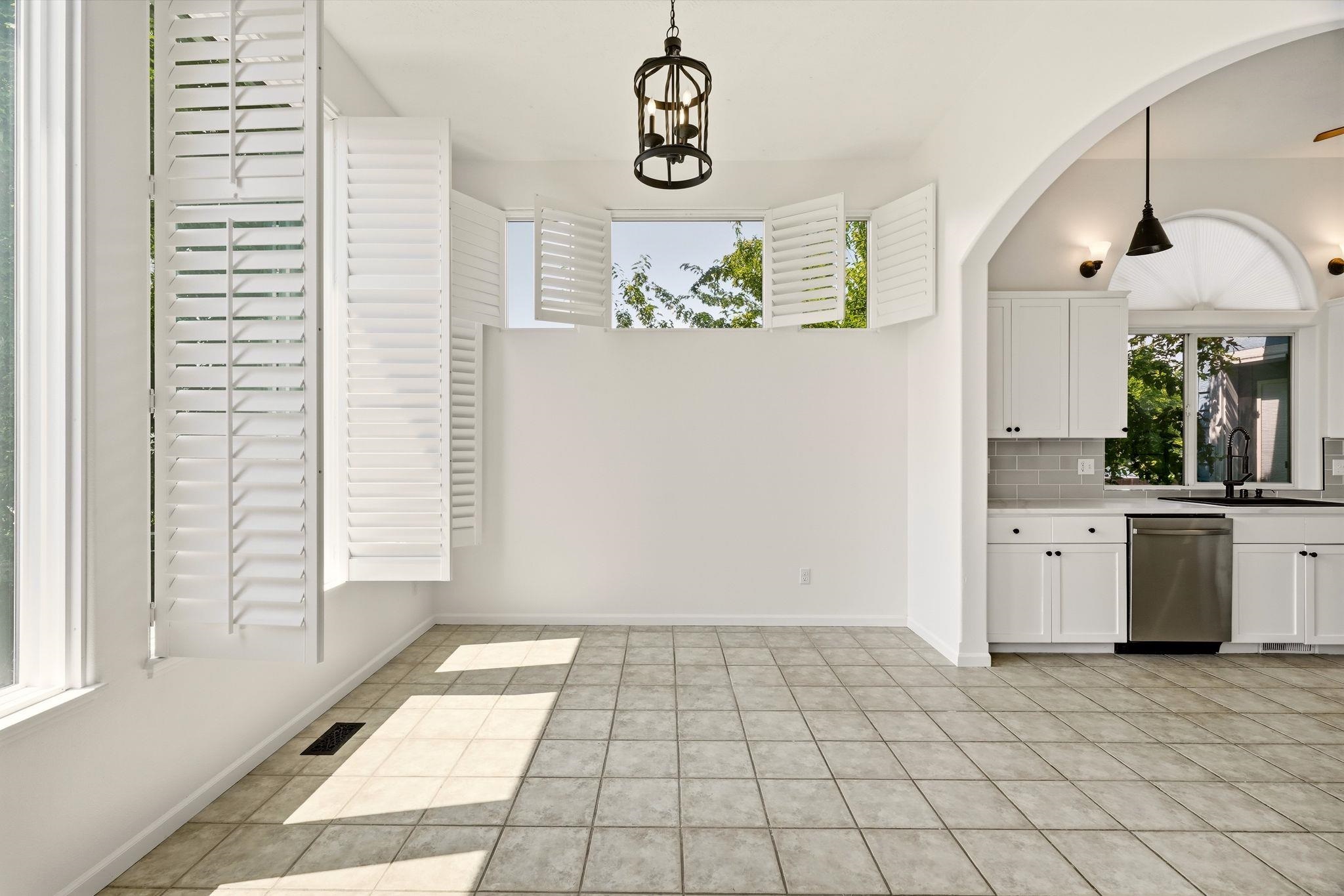 23104 E Broadway Ave - Photo 18