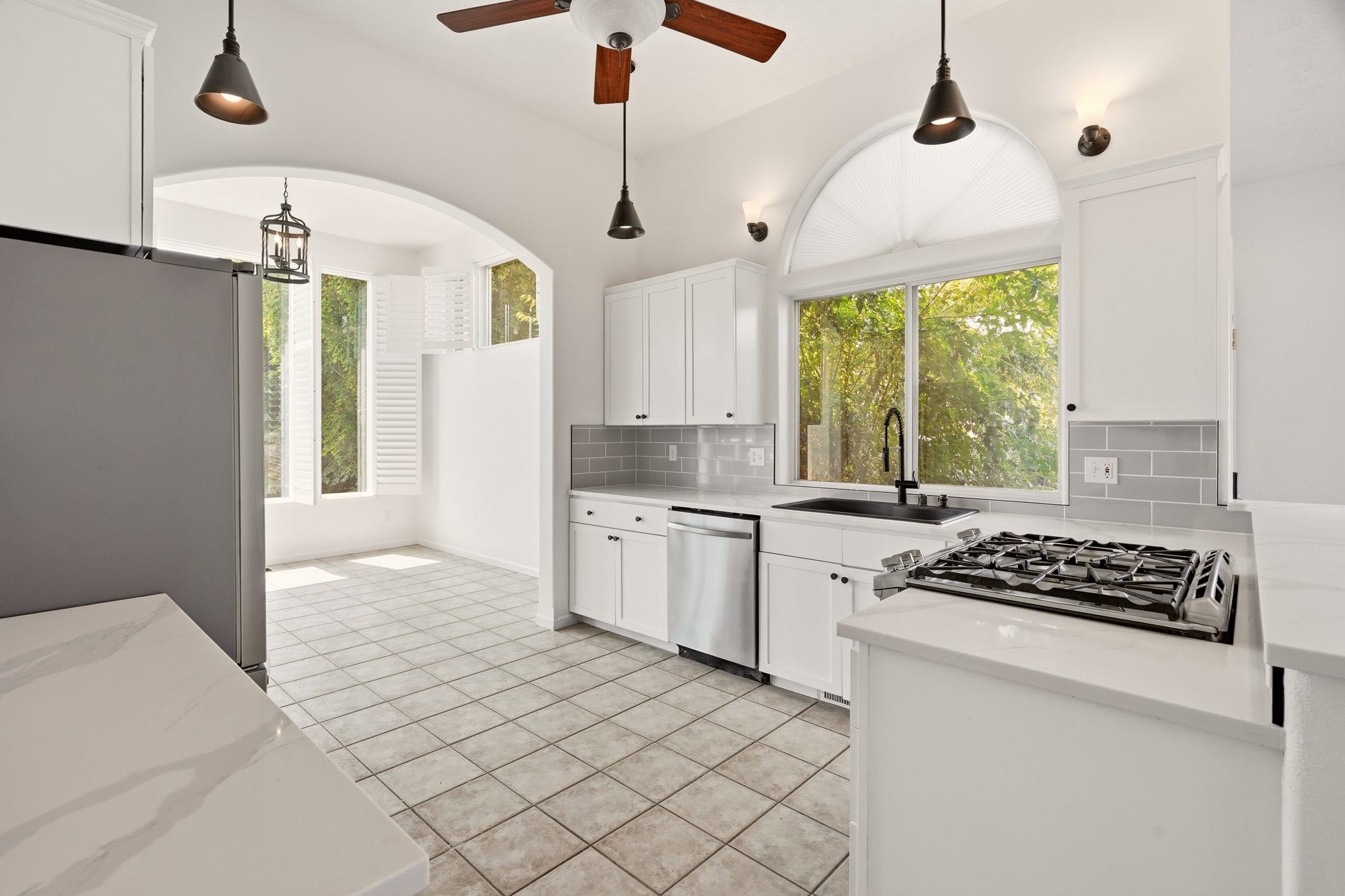 23104 E Broadway Ave - Photo 16