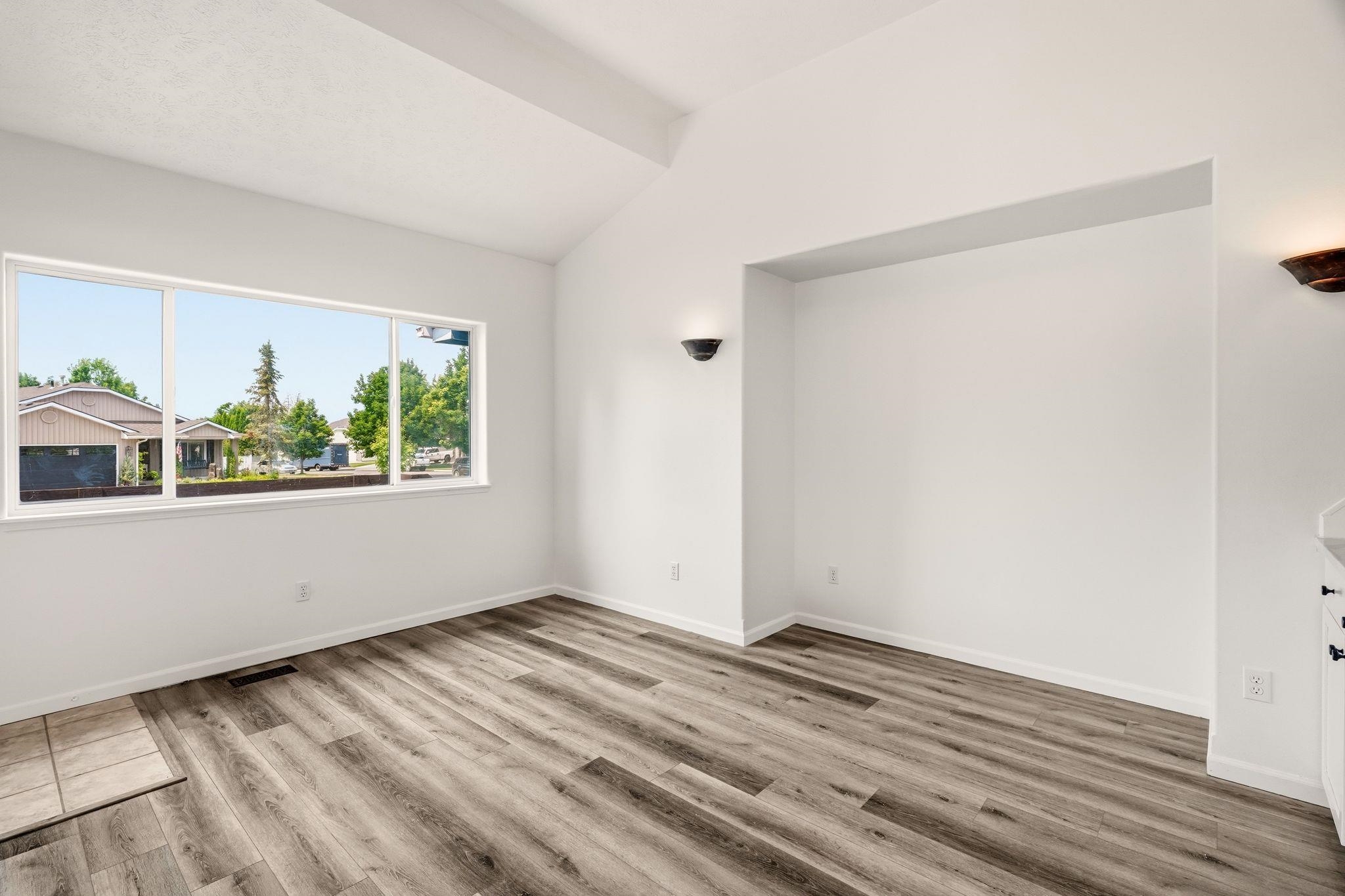 23104 E Broadway Ave - Photo 12