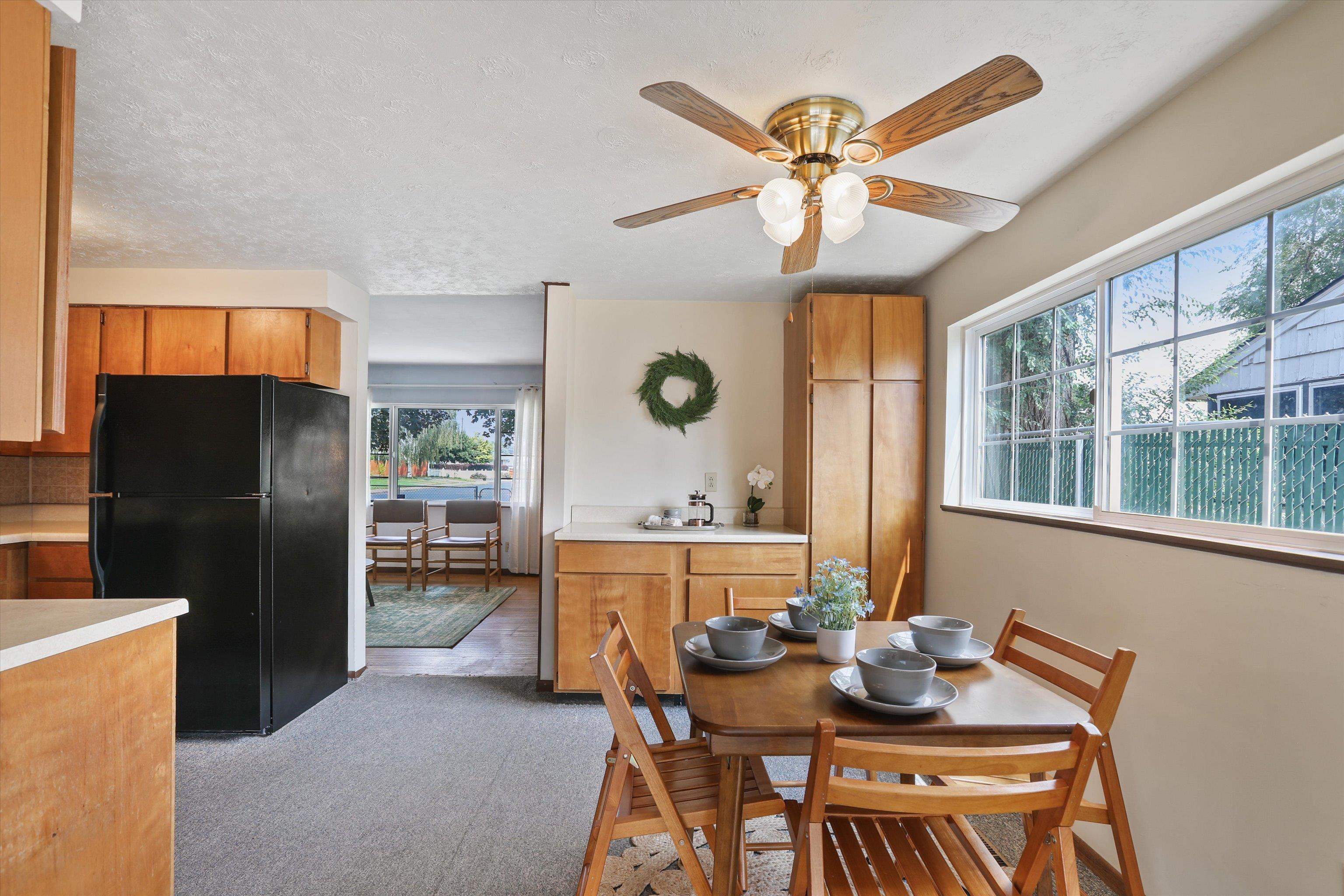 123 W Heroy Ave - Photo 5