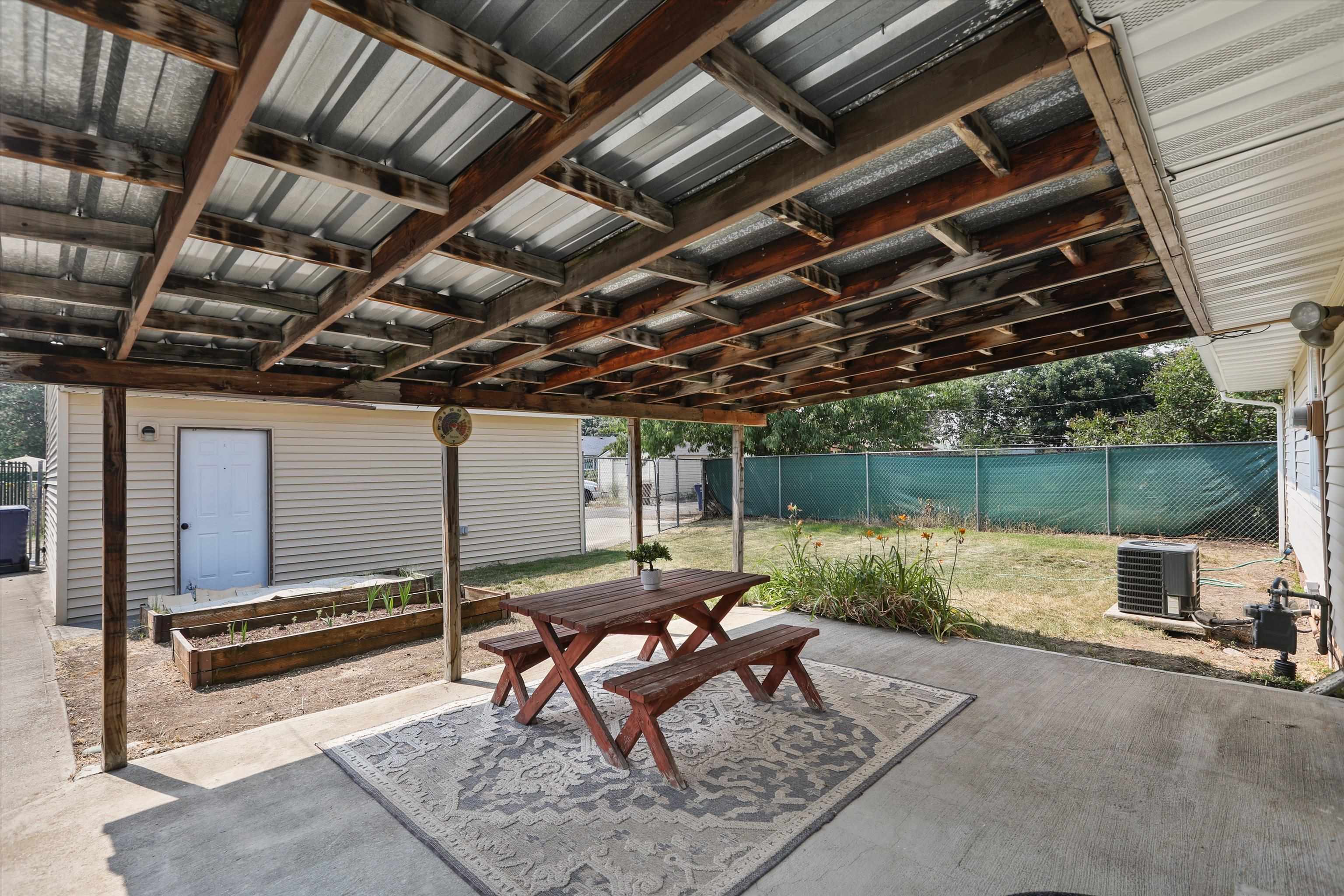 123 W Heroy Ave - Photo 18