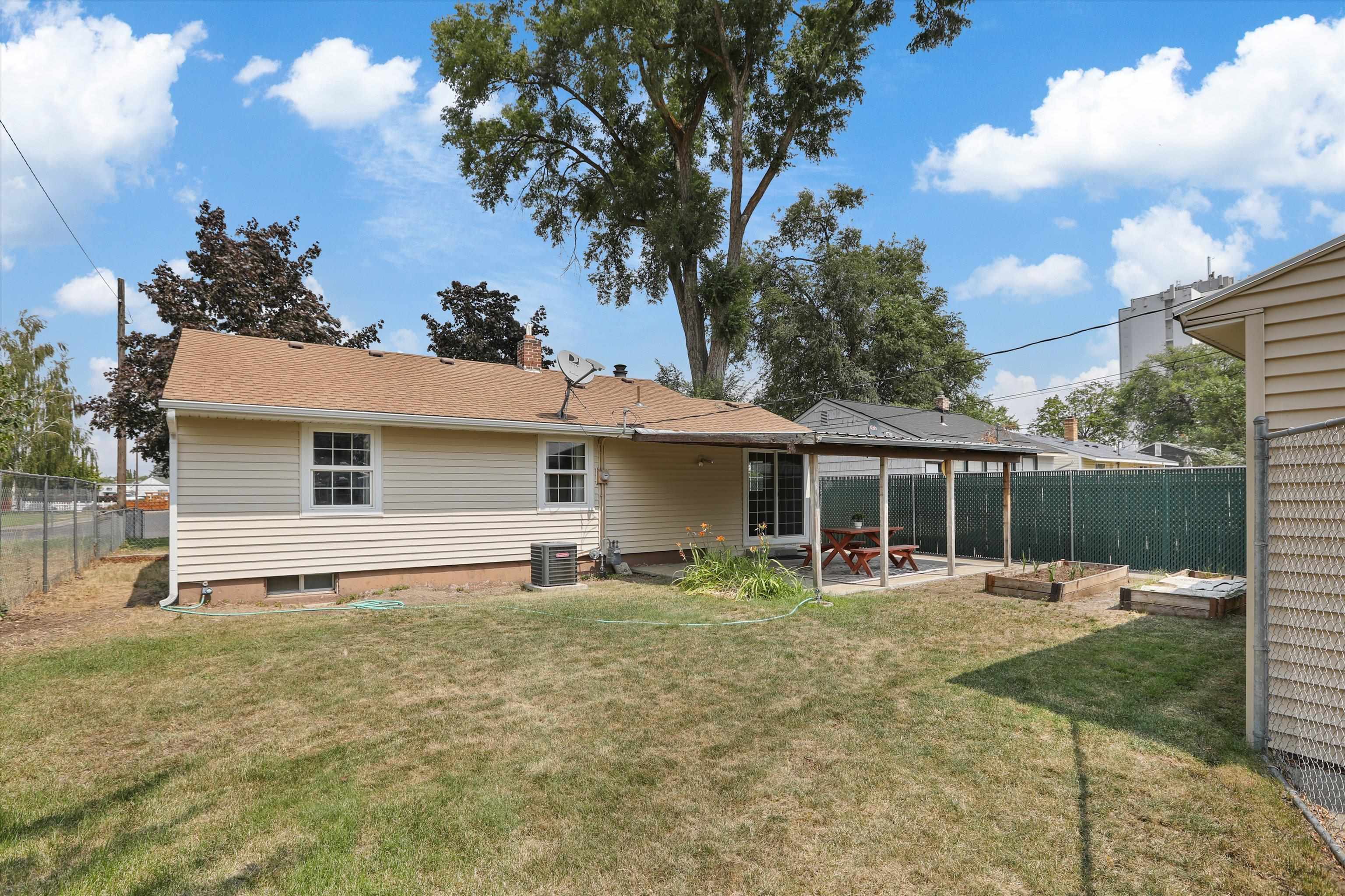 123 W Heroy Ave - Photo 19