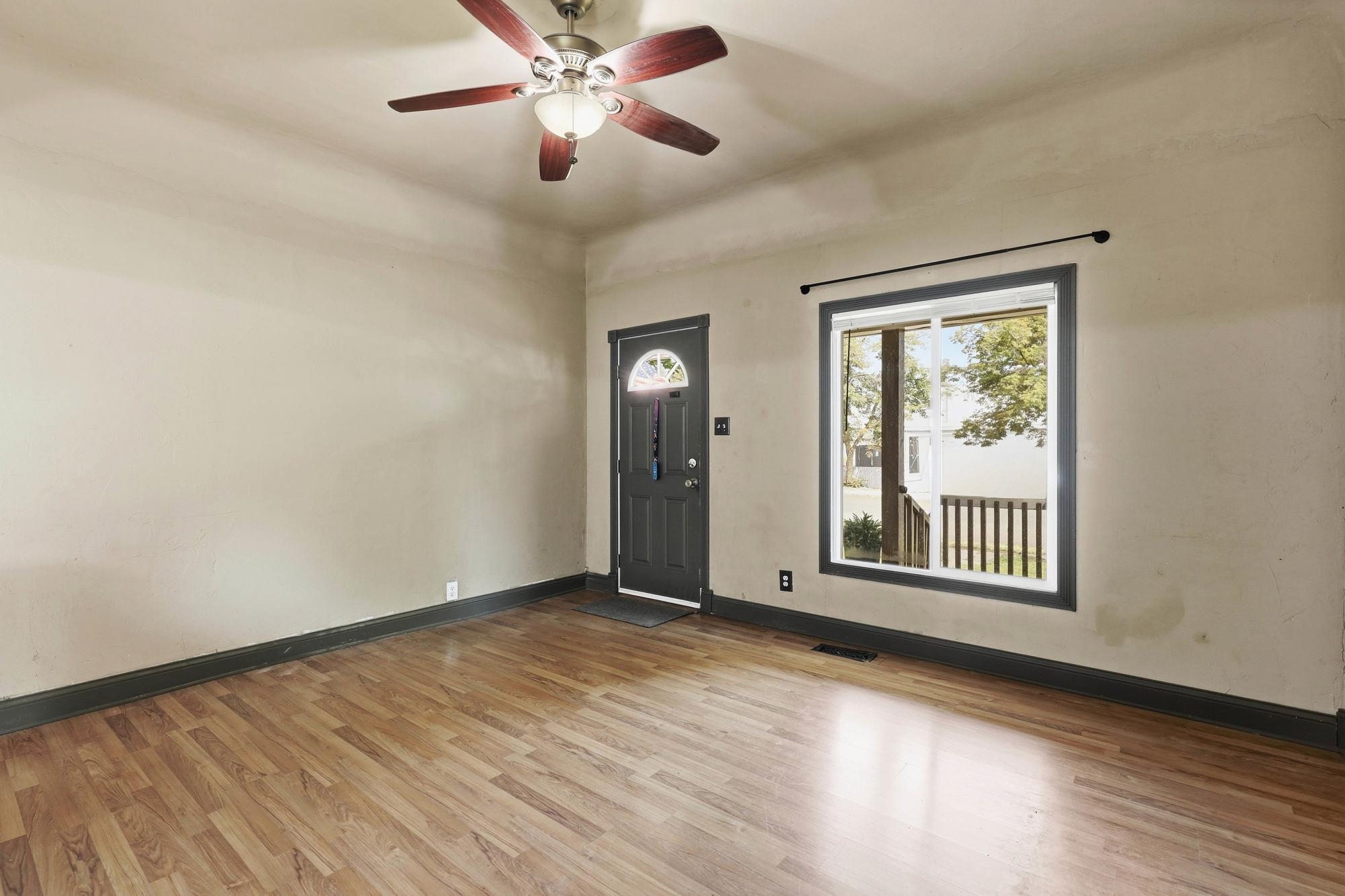 1611 W Mansfield Ave - Photo 7