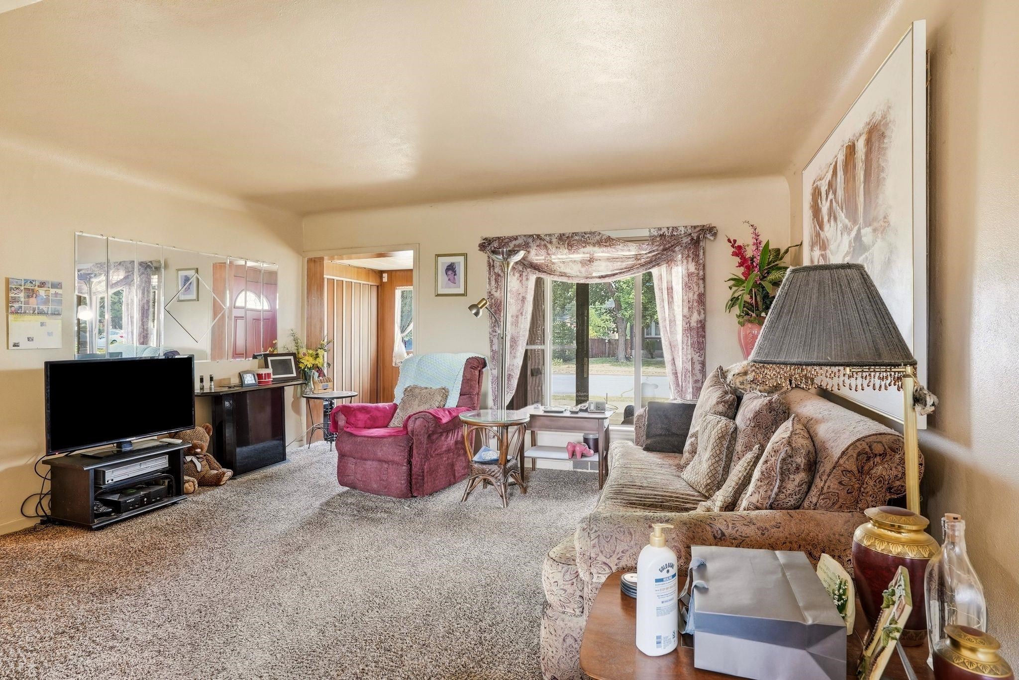 514 E Rich Ave - Photo 8