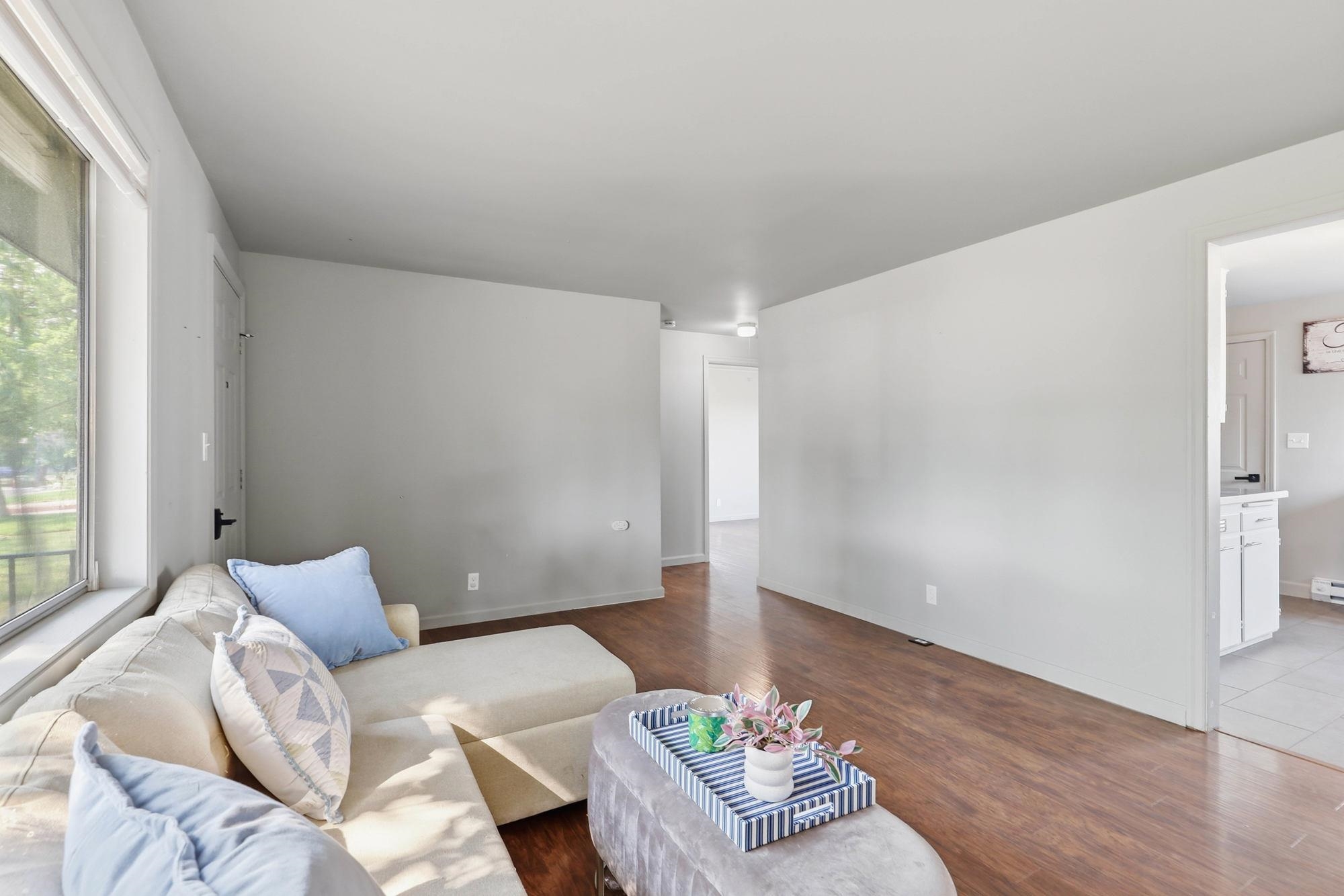 5704 N Milton St - Photo 2