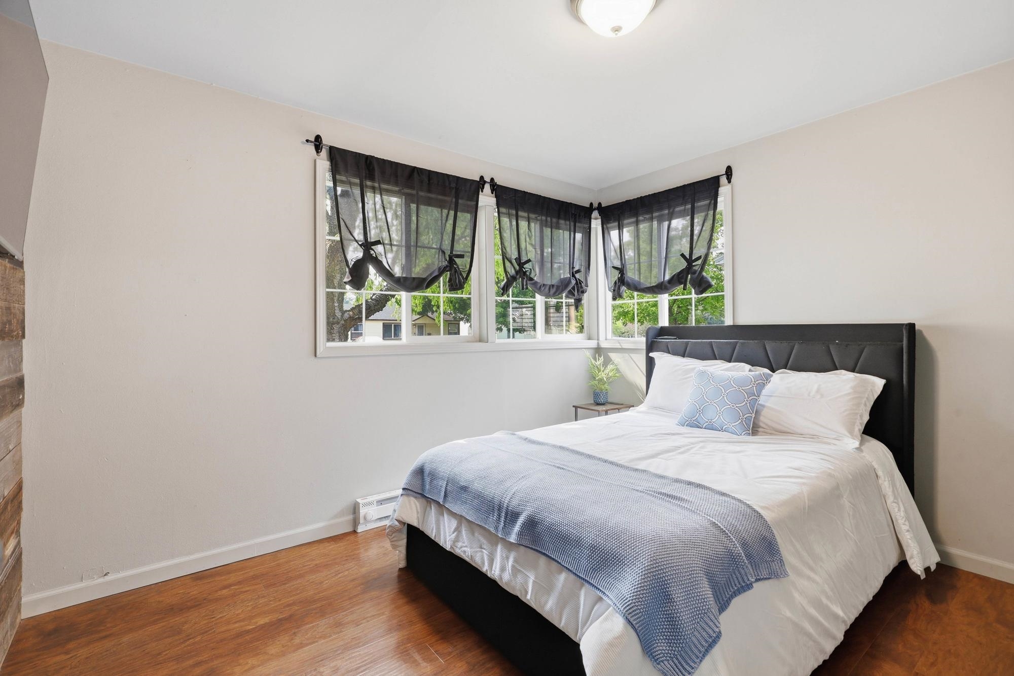 5704 N Milton St - Photo 10
