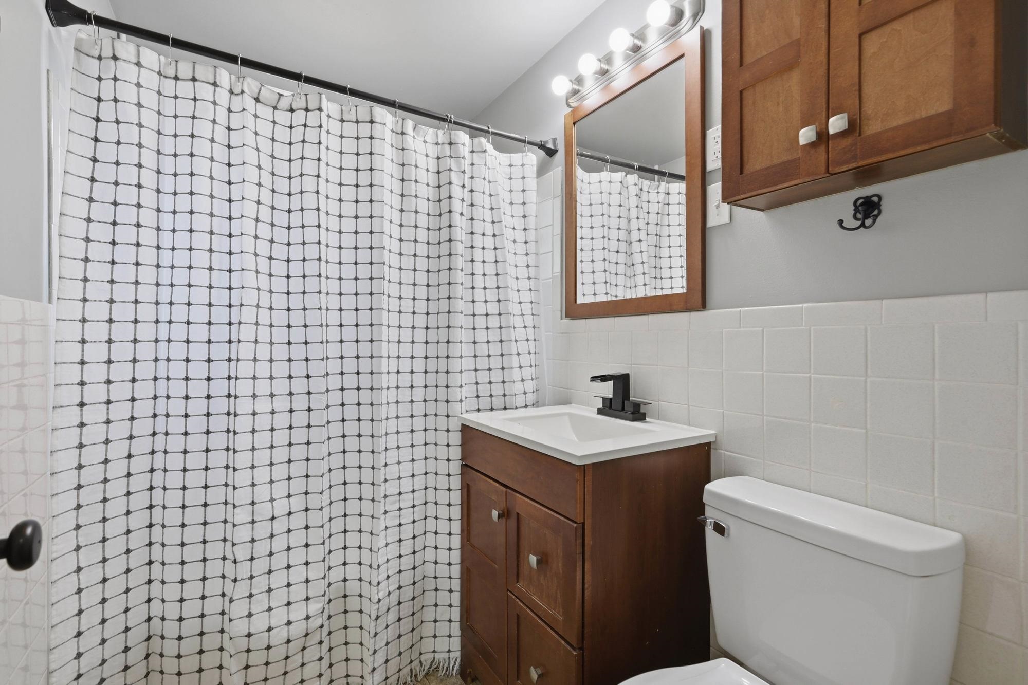 5704 N Milton St - Photo 13