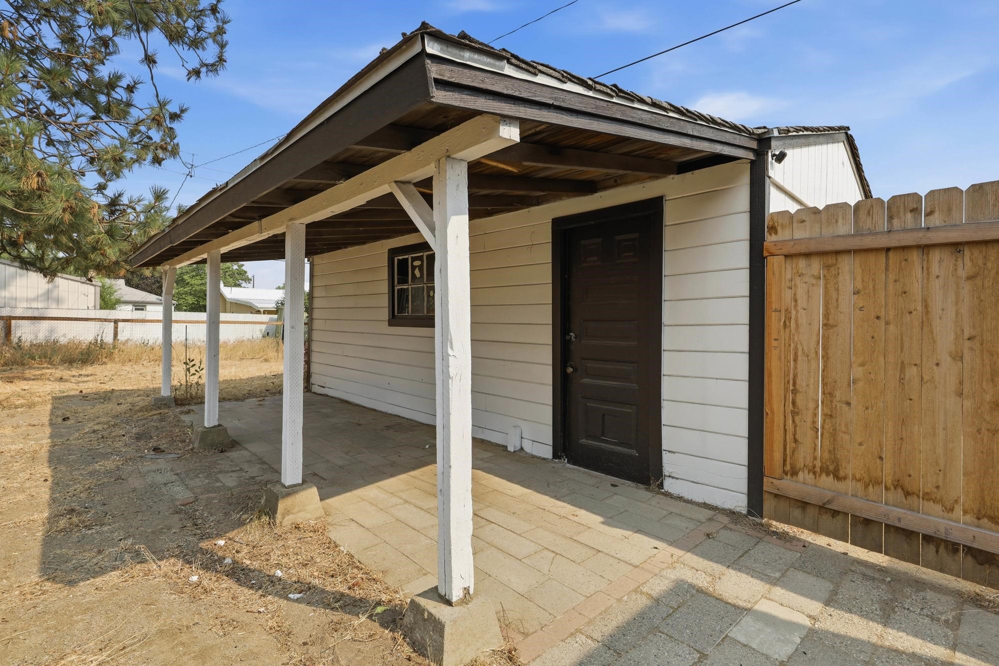 5704 N Milton St - Photo 18