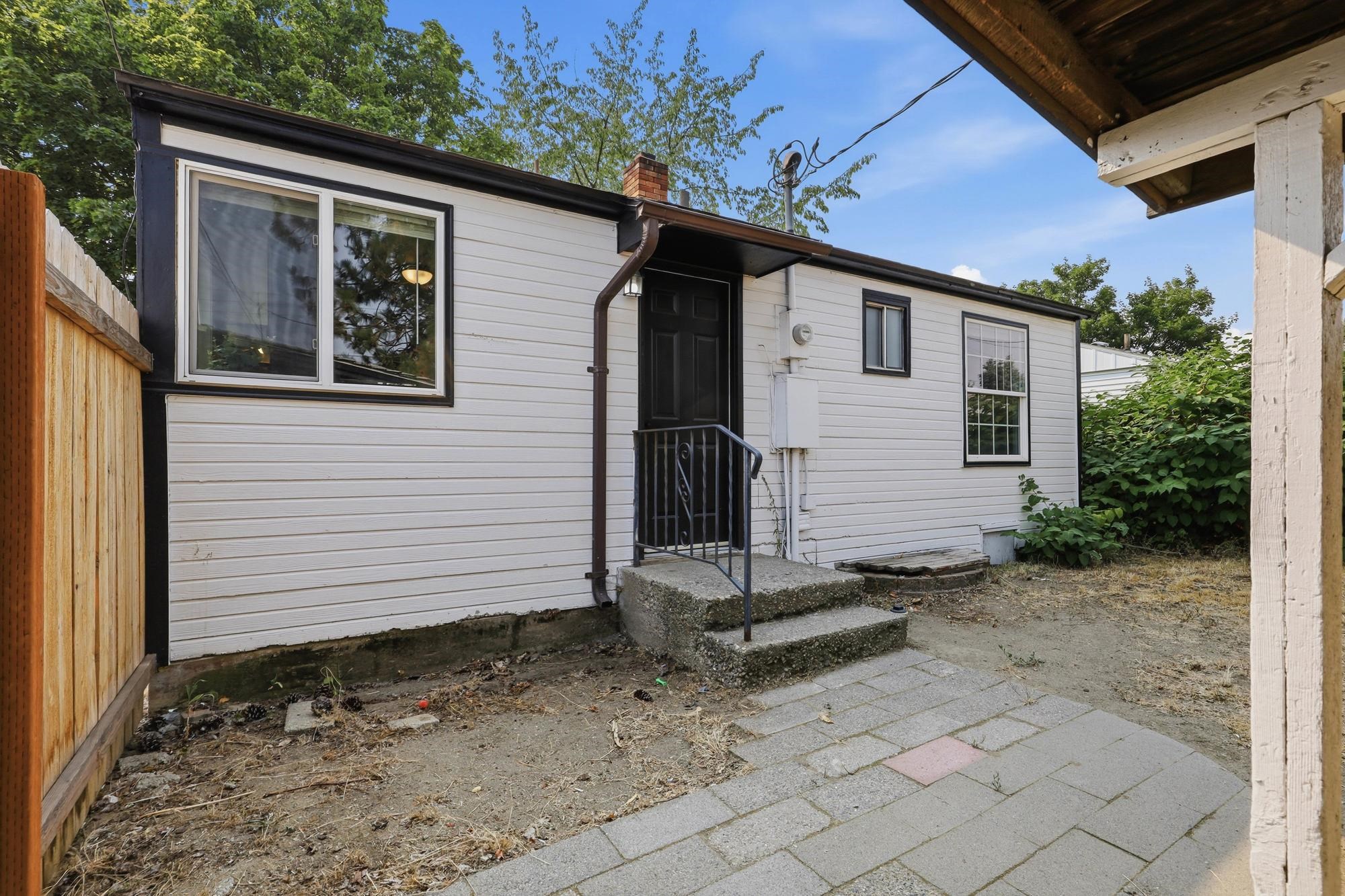 5704 N Milton St - Photo 19