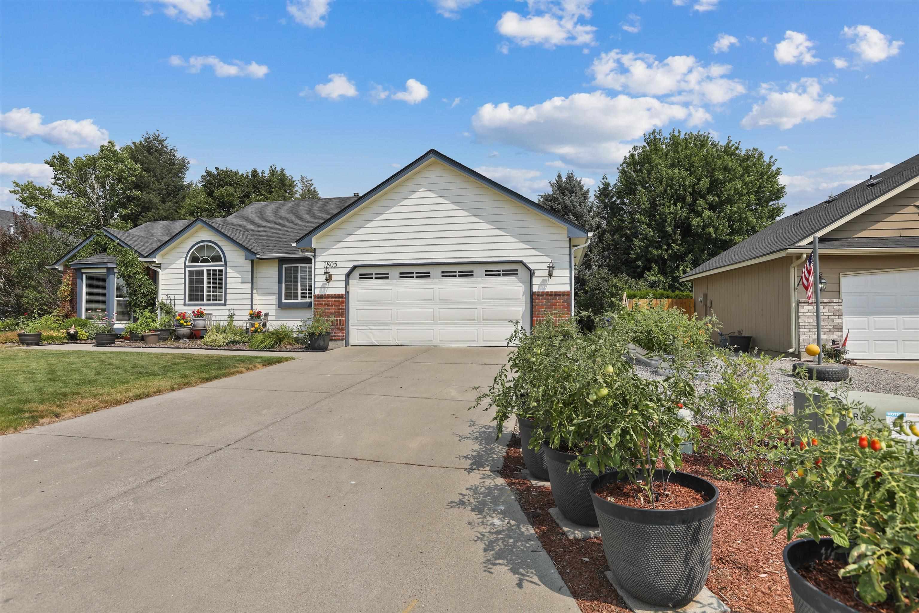 1805 S Timberlane Dr - Photo 2