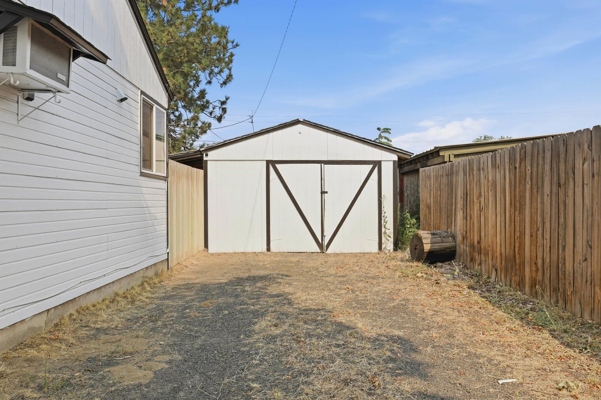 5704 N Milton St - Photo 29