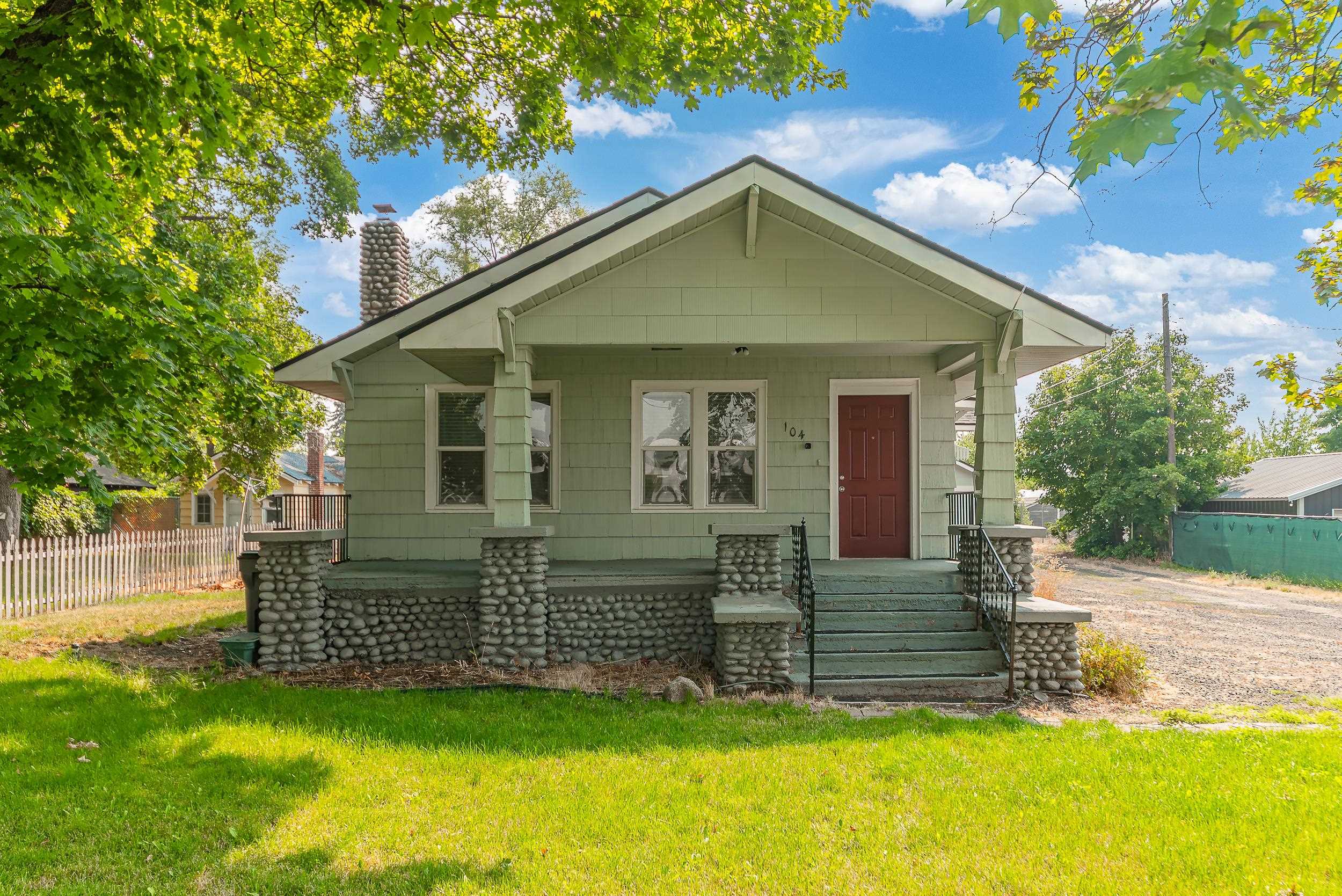 104 N Farr Rd - Photo 1