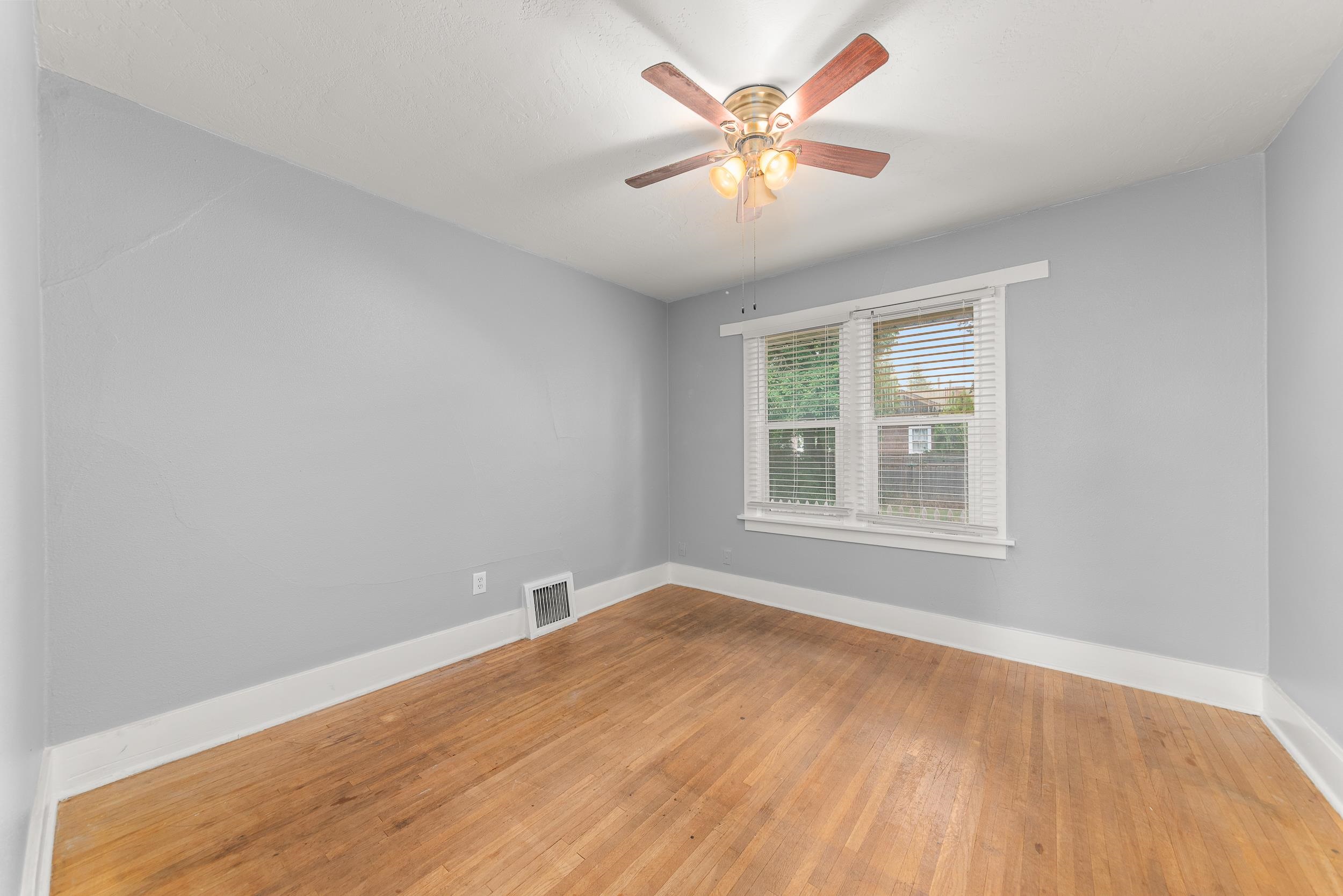 104 N Farr Rd - Photo 10