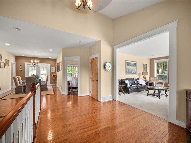 720 W FENDER Rd - Photo 3