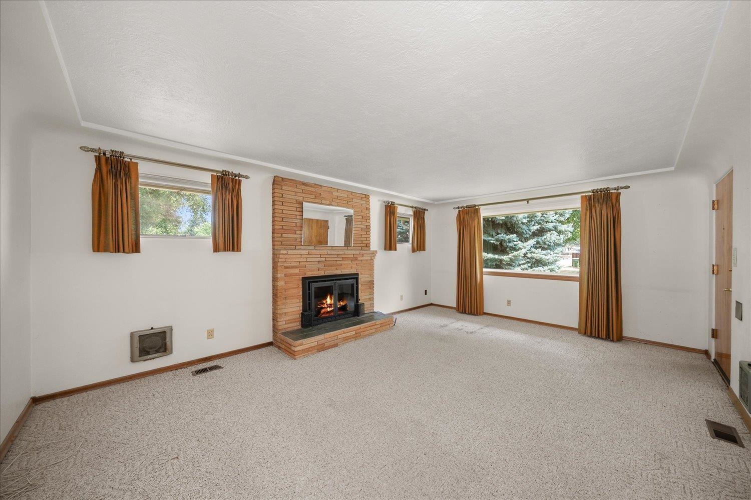 5823 N Post St - Photo 8